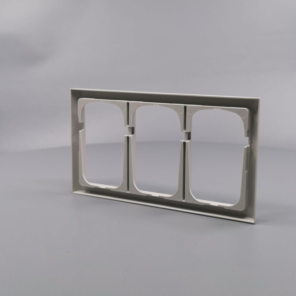 LK Fuga ramme Softline 63 3x1½m - lysegrå (360° frame 15)