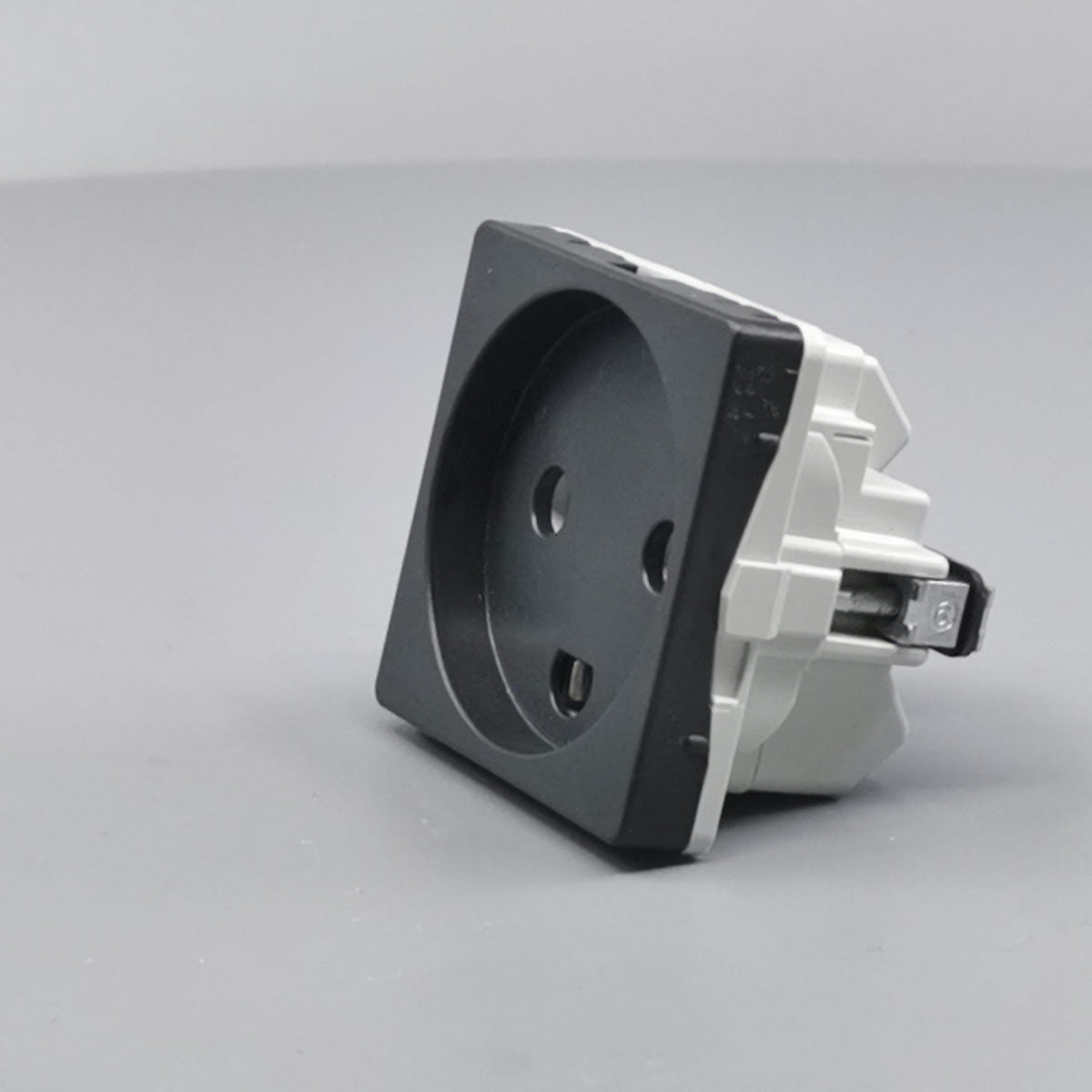 LK Fuga stikkontakt 1 modul m LED -lampe koksgrå (360° frame 5)