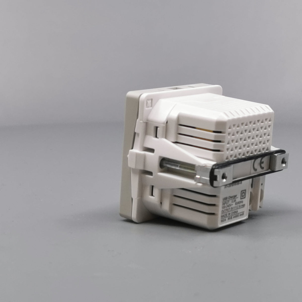 LK Fuga 2xUSB lader 2,1A 1 modul lysegrå (360° frame 10)