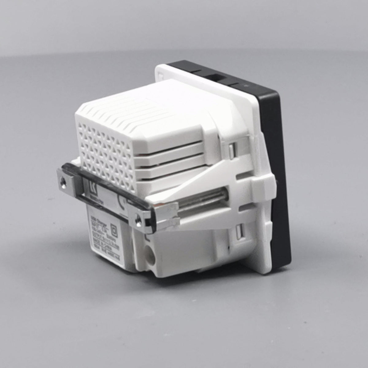 LK Fuga 2xUSB lader 2,1A 1 modul koksgrå (360° frame 17)