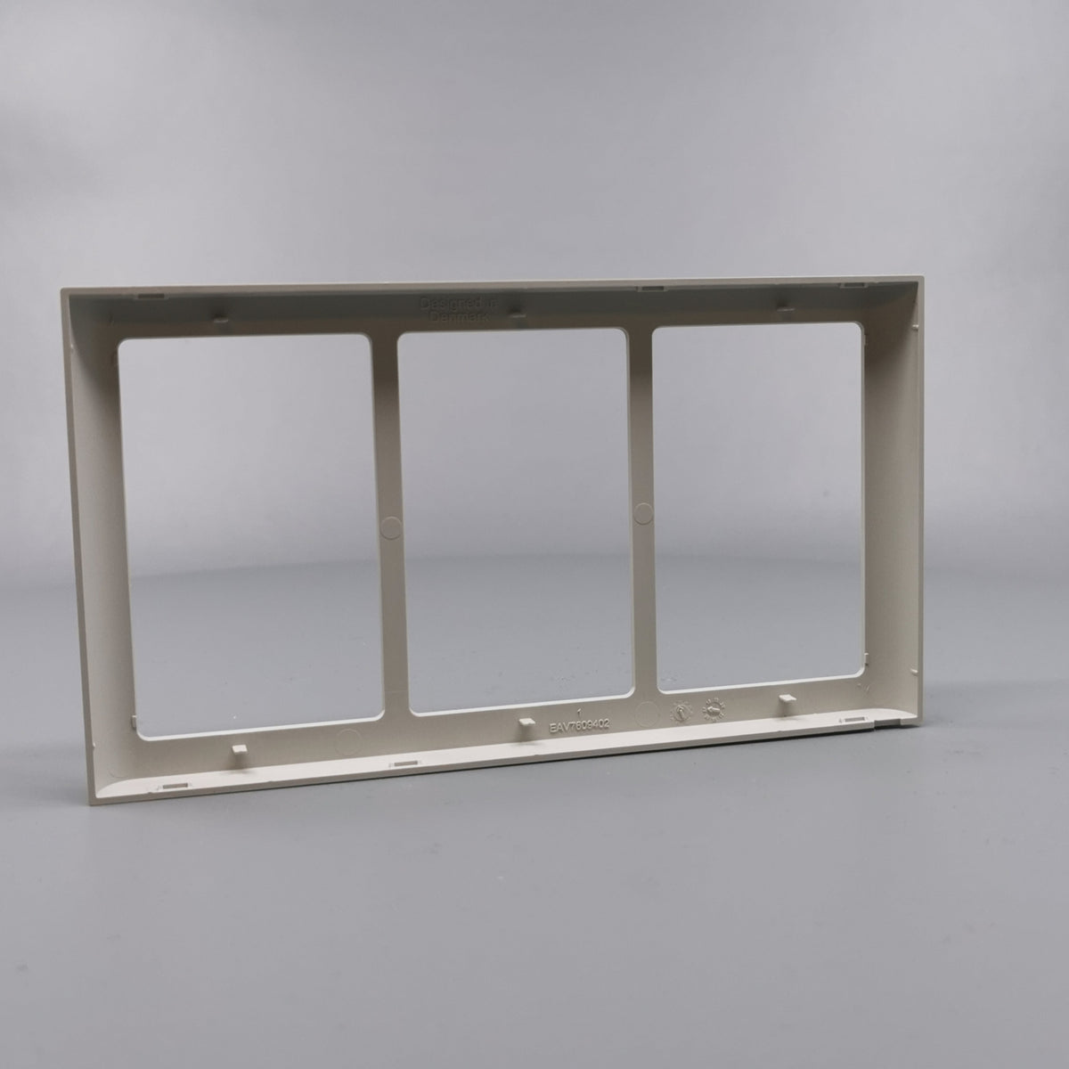 LK Fuga ramme SOFT 63 3x1½m - lysegrå (360° frame 12)