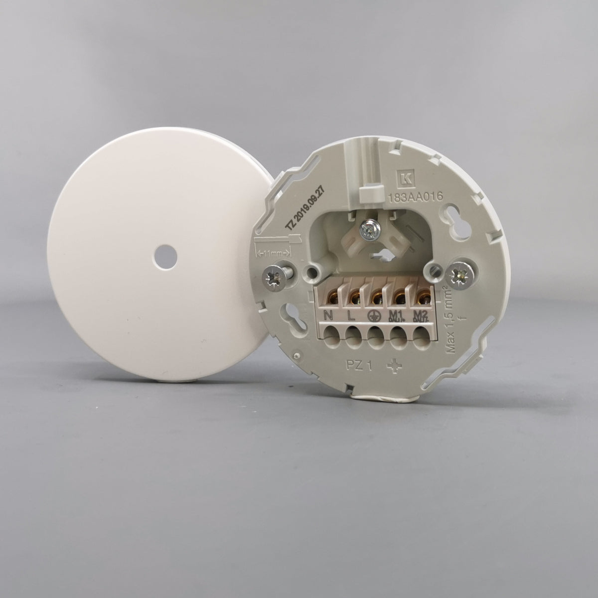 Lampeudtag Ø83mm. 5P Hvid (Ny model) (360° frame 2)