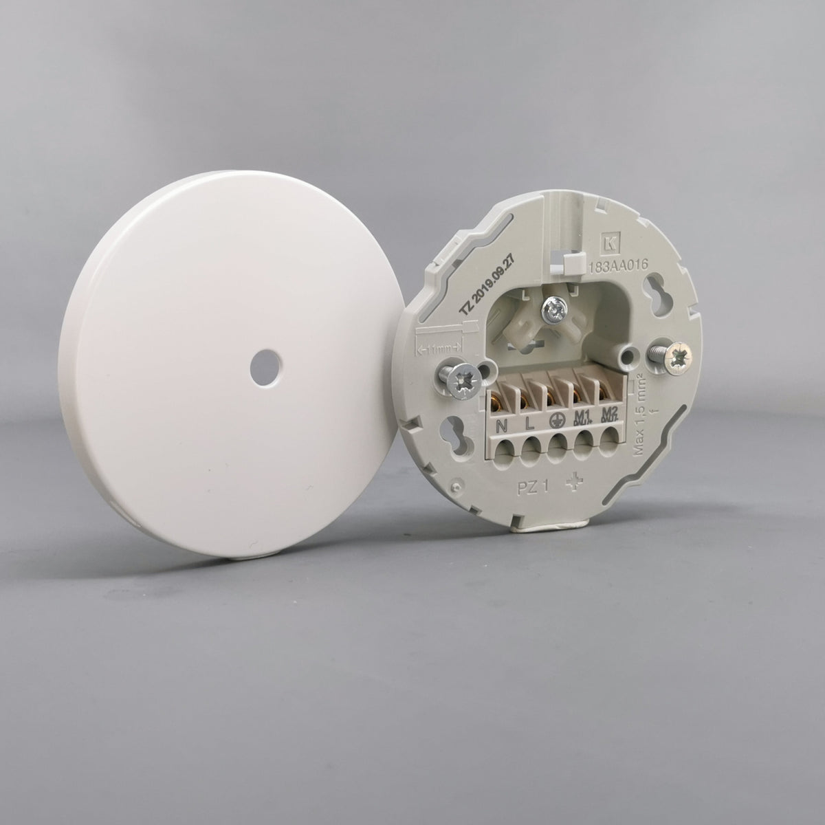 Lampeudtag Ø83mm. 5P Hvid (Ny model) (360° frame 23)