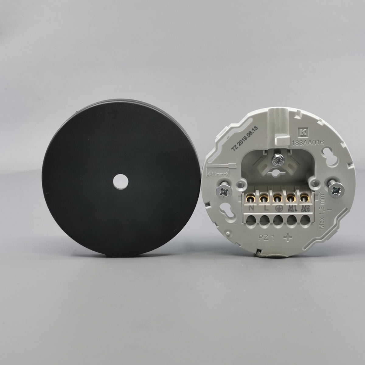 Lampeudtag Ø83mm. 5P Koksgrå (Ny model)
