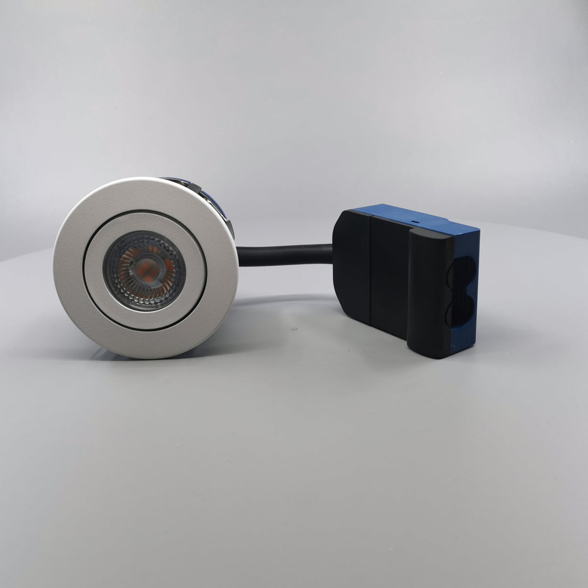 LED spot til udendørs m. 5W pære - Mat hvid (360° frame 2)