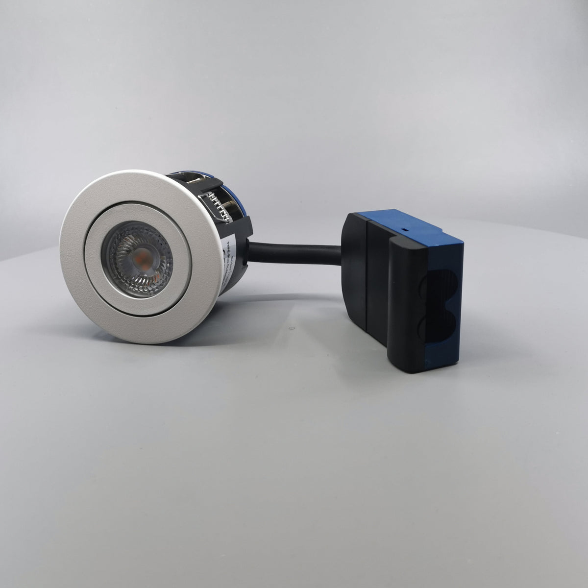 LED spot til udendørs m. 5W pære - Mat hvid (360° frame 3)