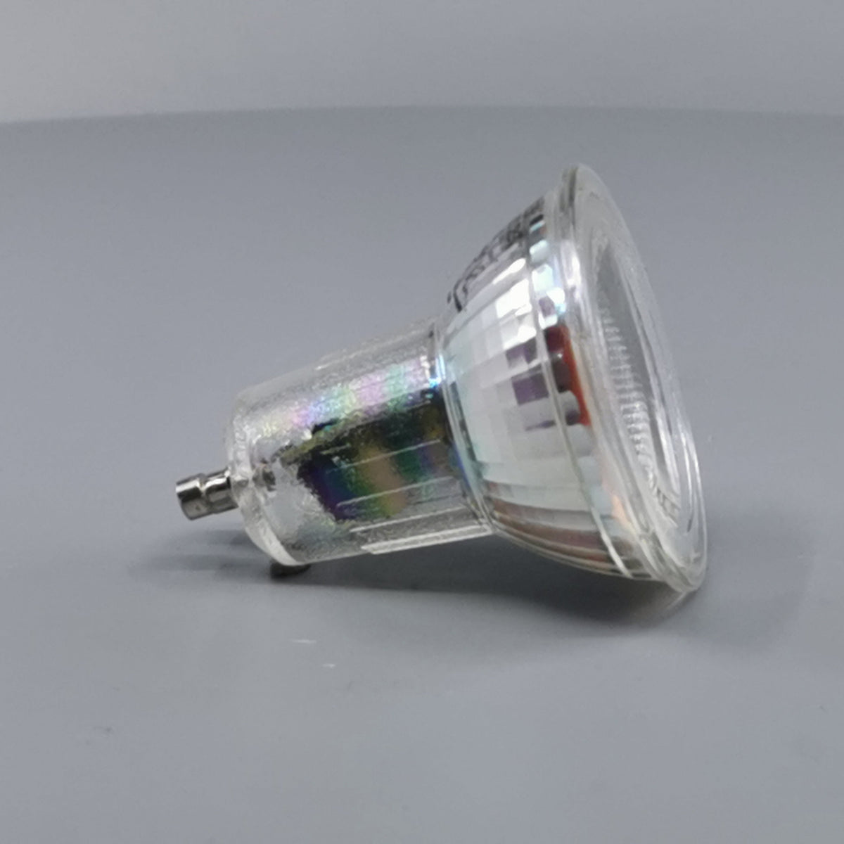 Diolux 4,7W GU10 3-trinsdæmpbar LED pære 3000K 38° (360° frame 16)
