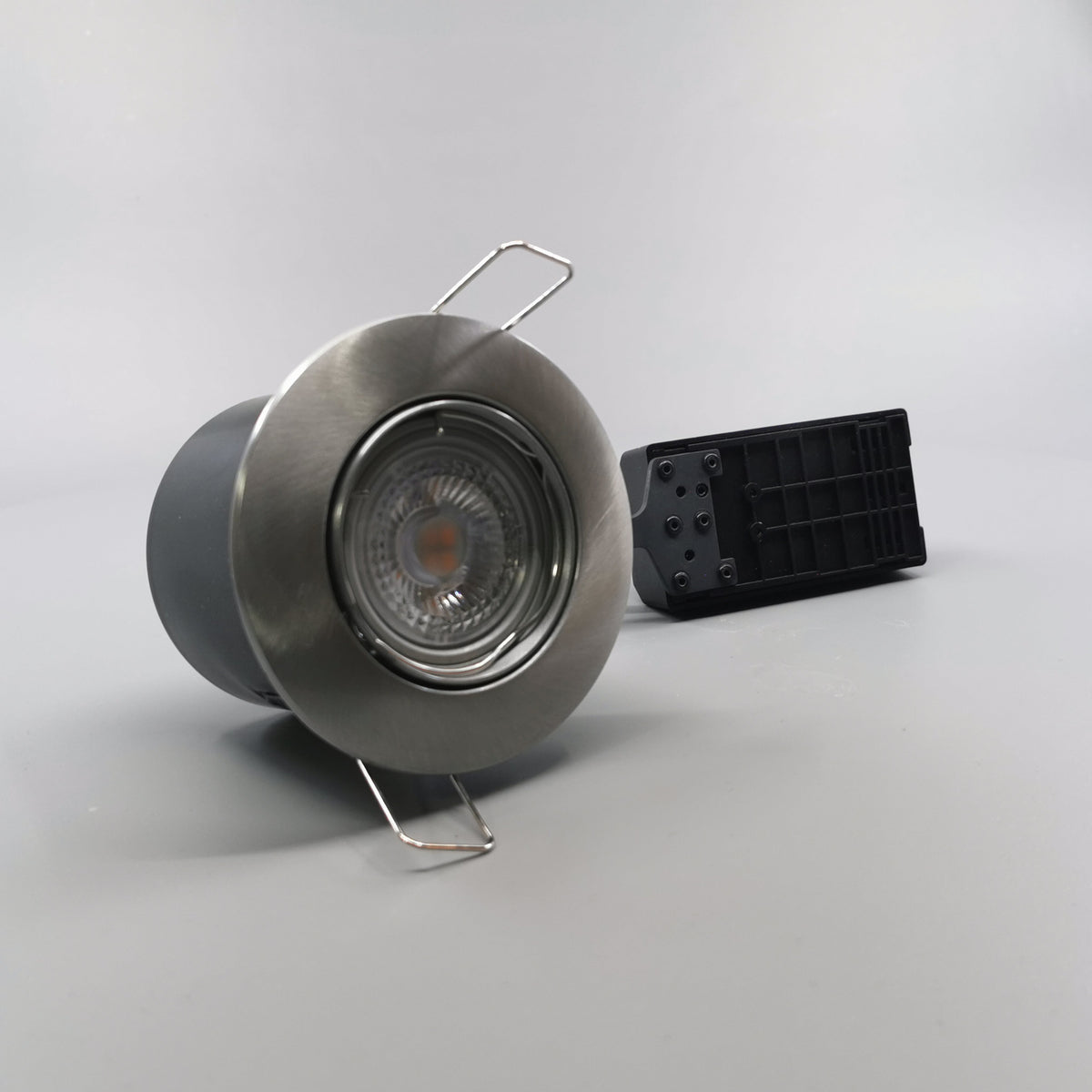 LED spot 5W dæmpbar flimmerfri 2700K 430Lm - Rund, børstet (360° frame 23)