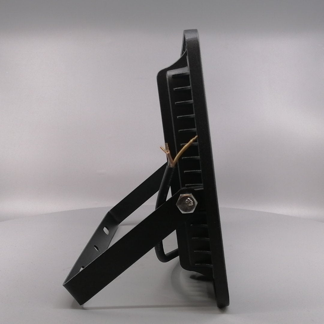 100W LED Projektør 4000K 8200 Lumen (360° frame 19)