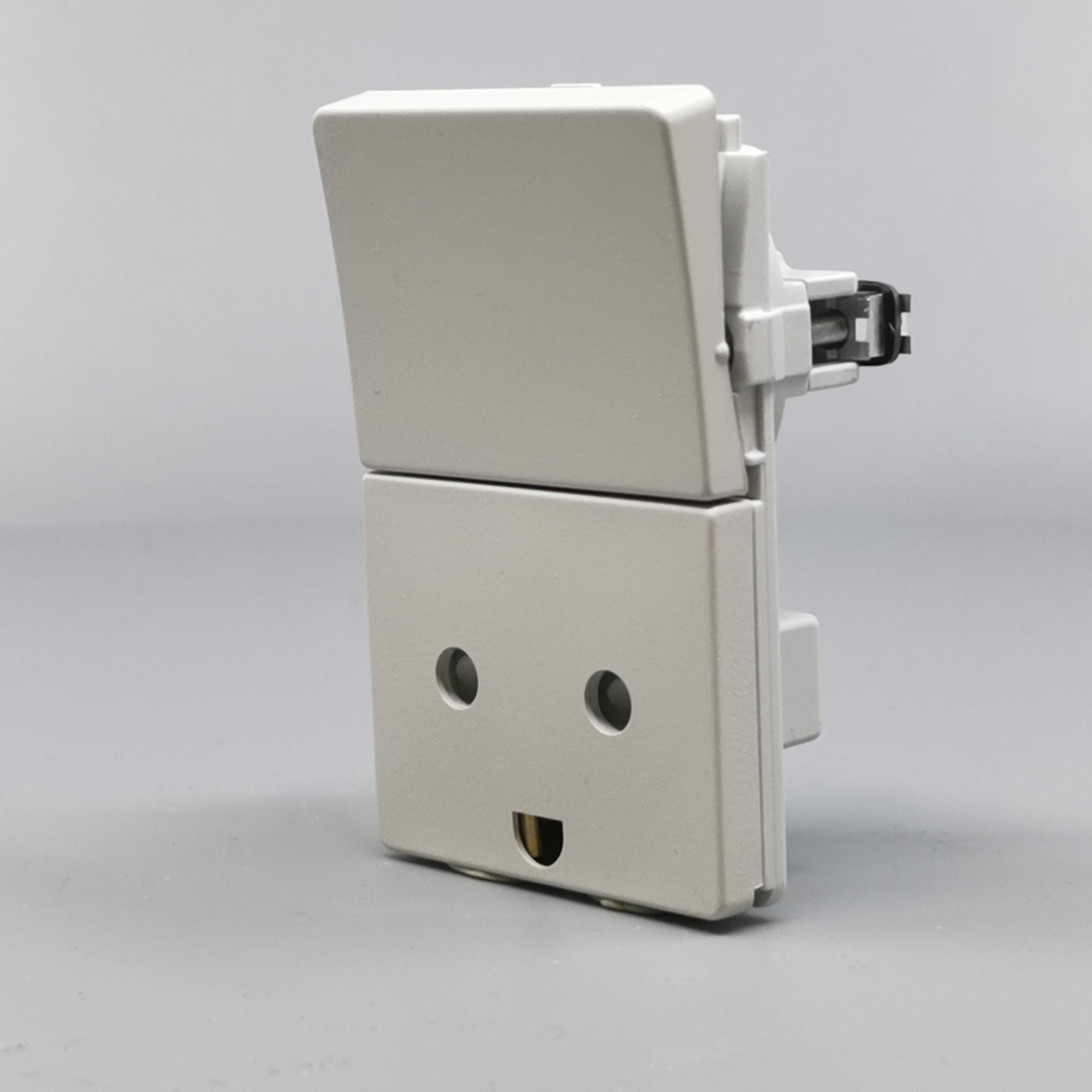 Fuga Stikkontakt 2-pol med jord lysegrå