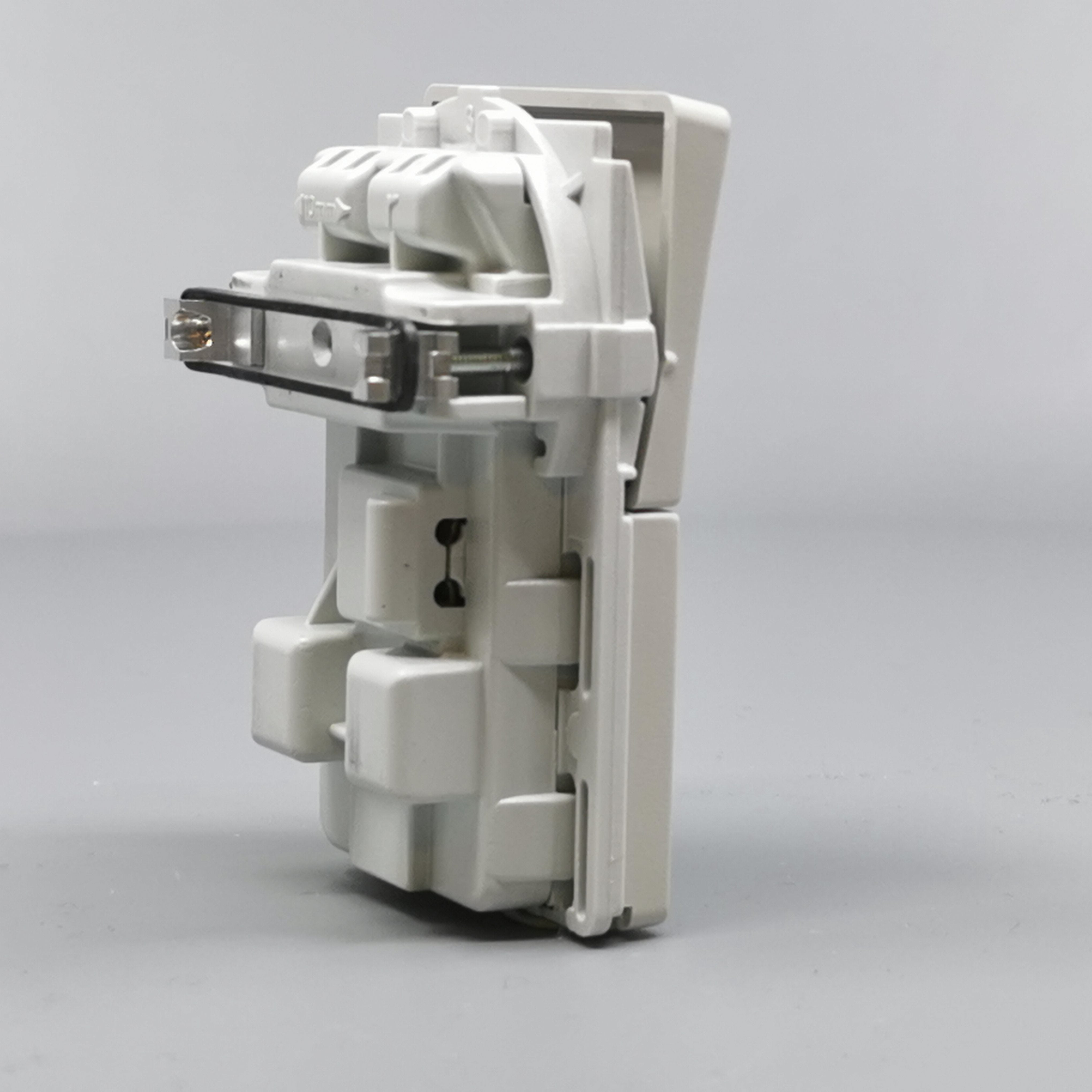 Fuga Stikkontakt 2-pol med jord lysegrå