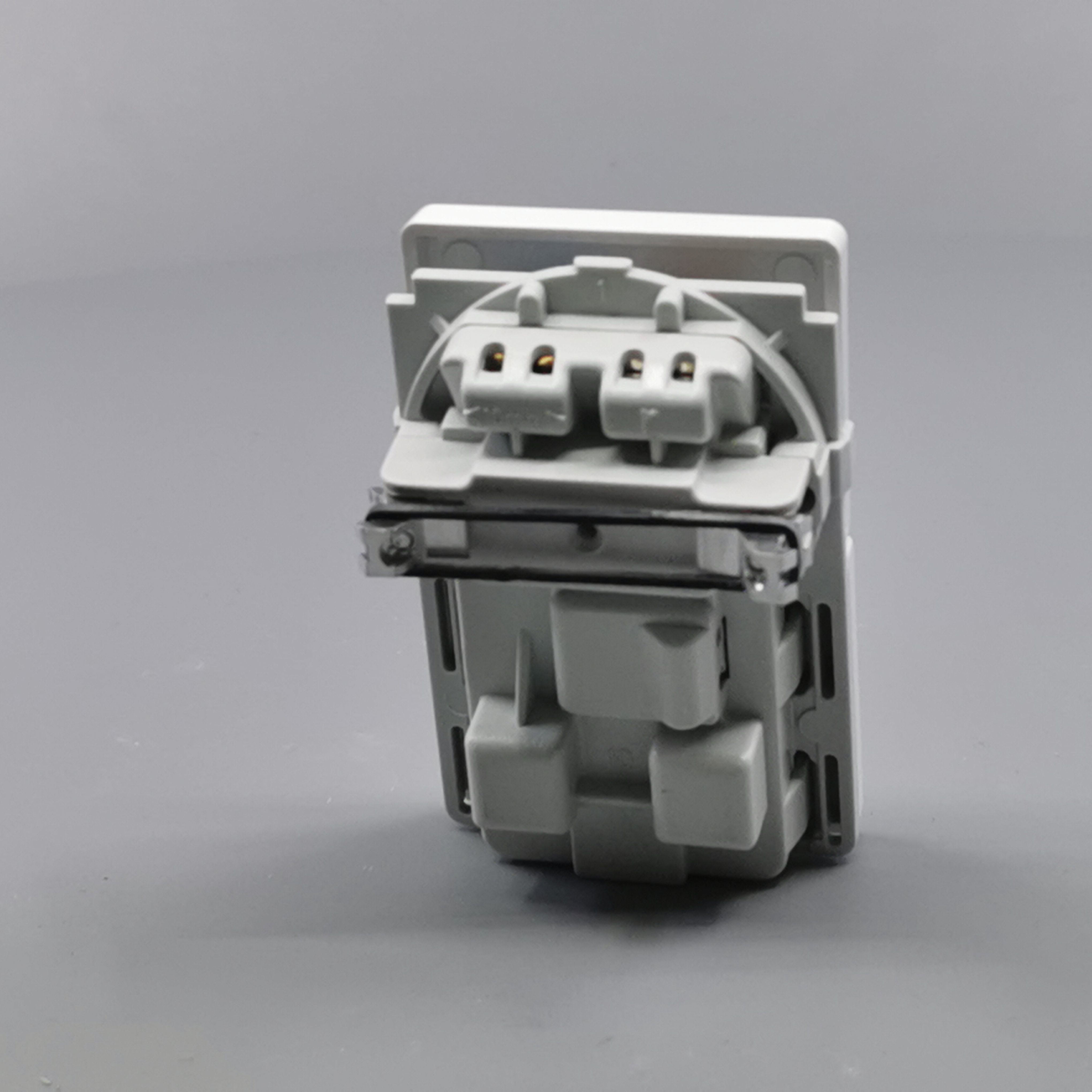 Fuga stikkontakt med jord og afbryder 1½ modul 2-pol - hvid