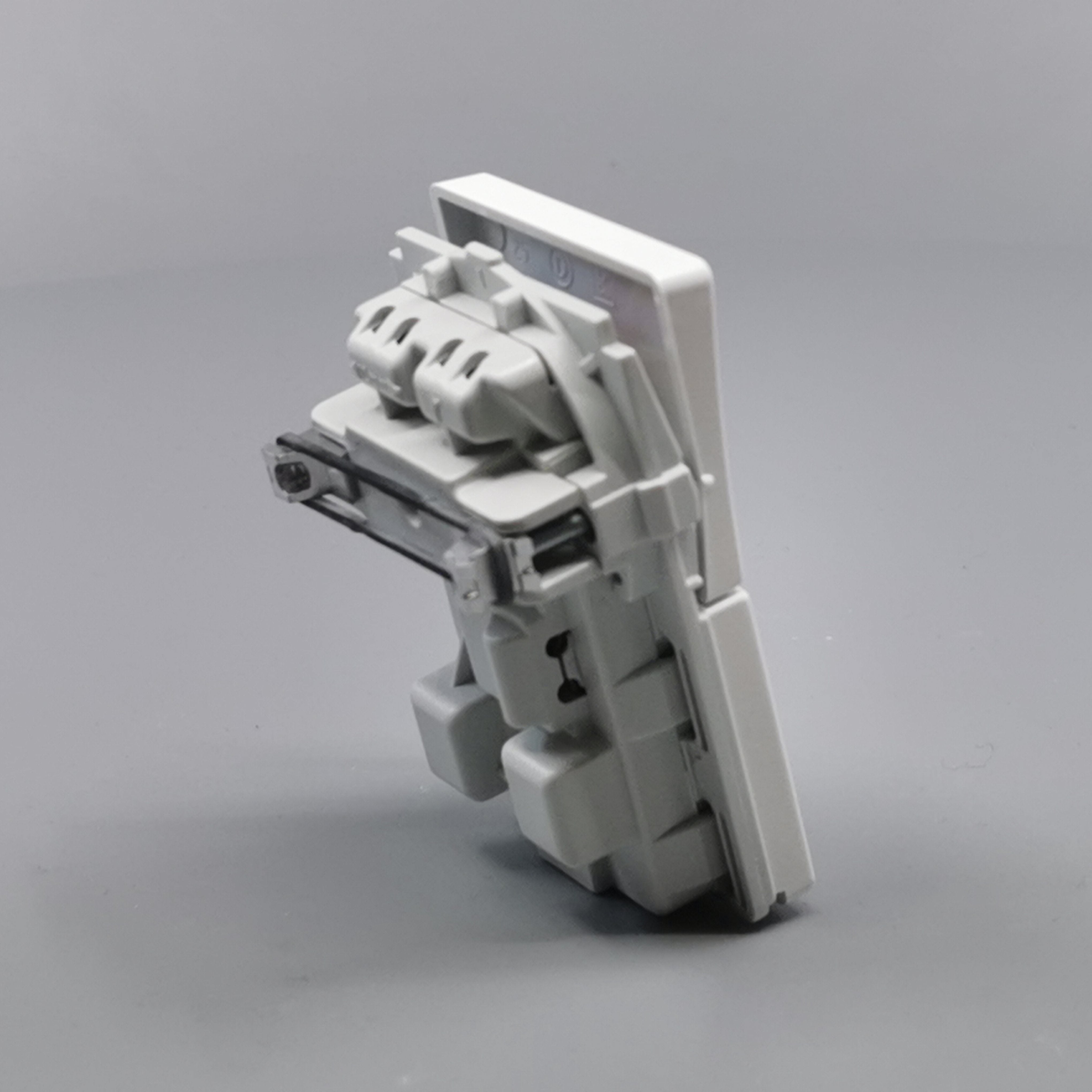 Fuga stikkontakt med jord og afbryder 1½ modul 2-pol - hvid