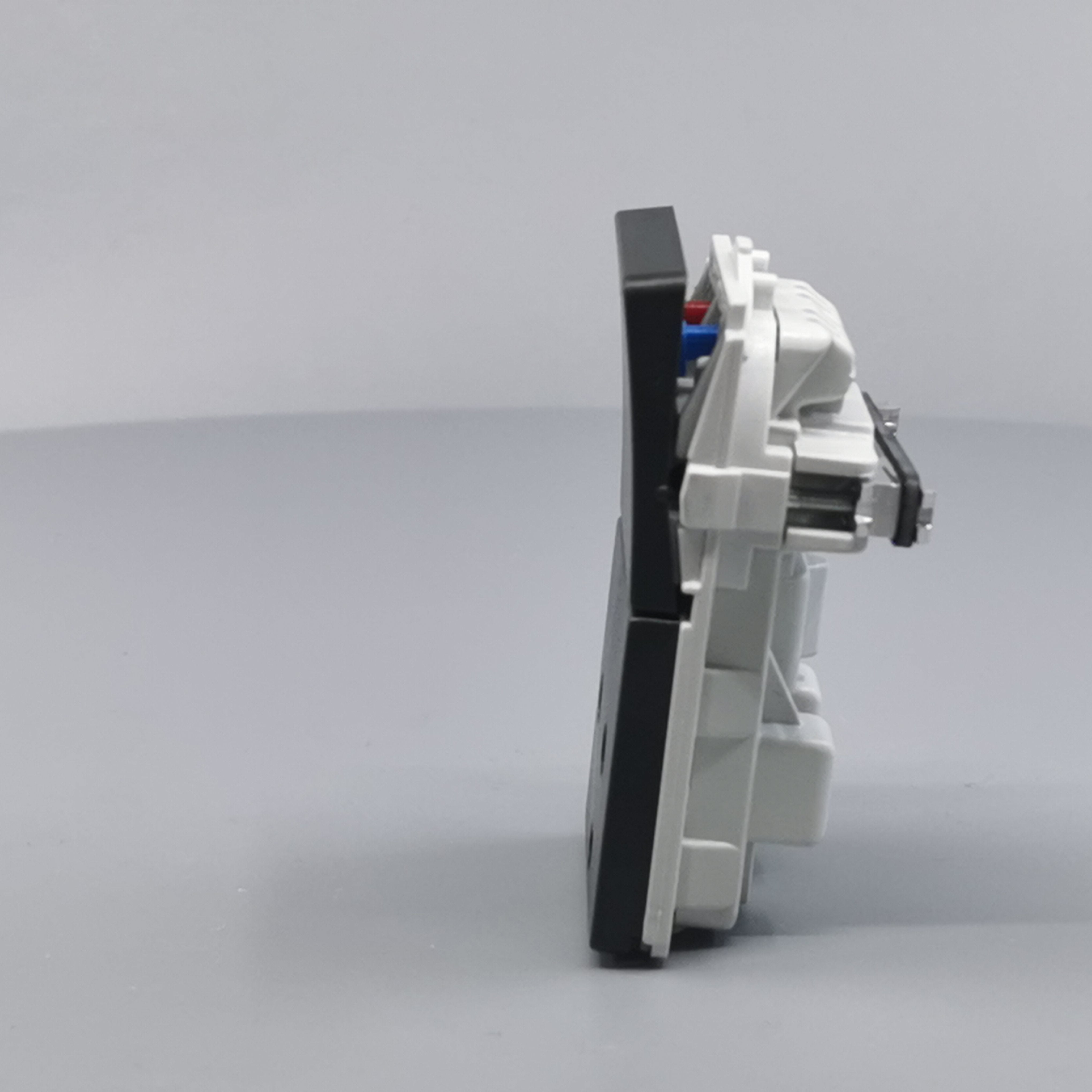 Fuga Stikkontakt 2-pol med jord koksgrå