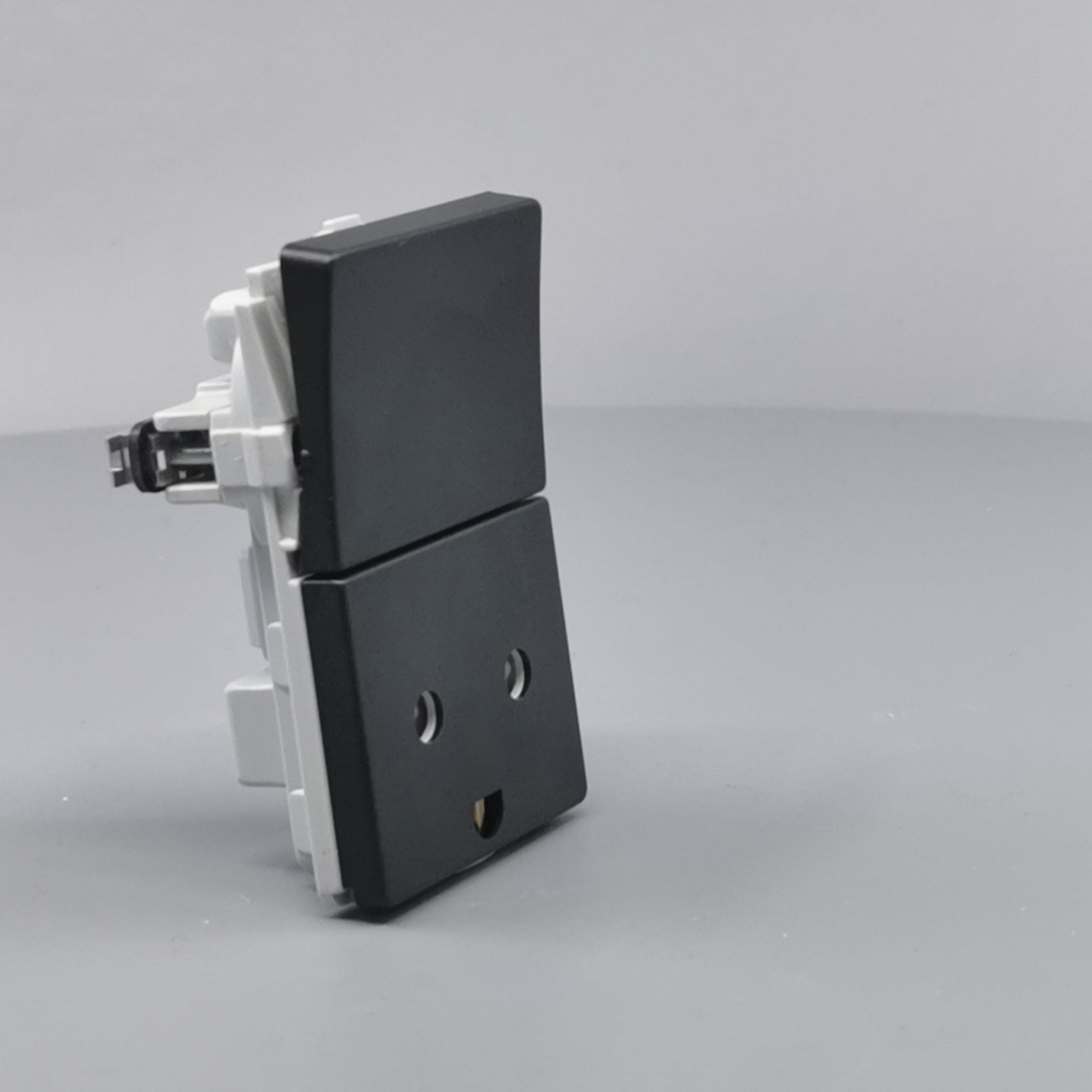 Fuga Stikkontakt 2-pol med jord koksgrå