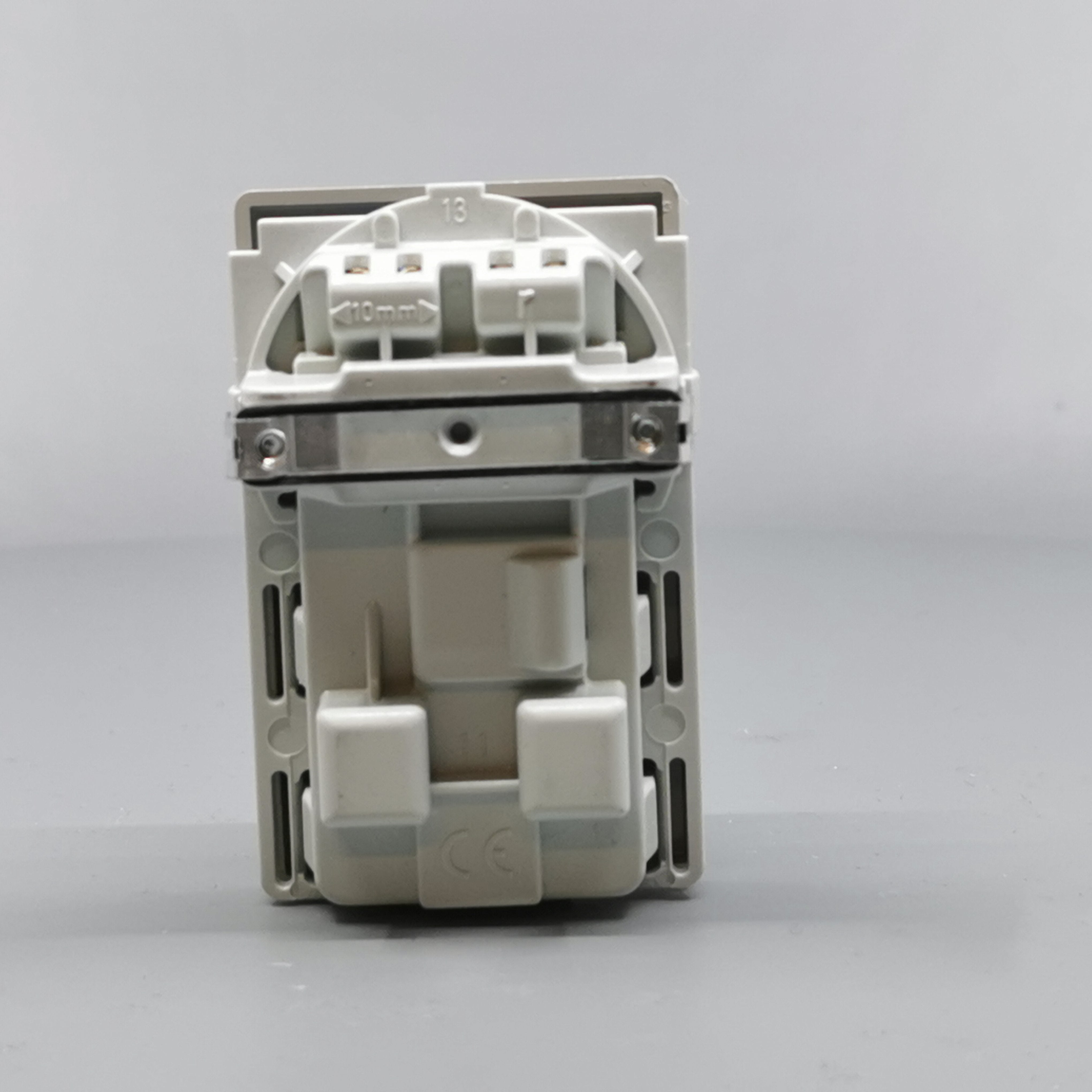 Fuga Stikkontakt 2-pol uden jord Lysegrå