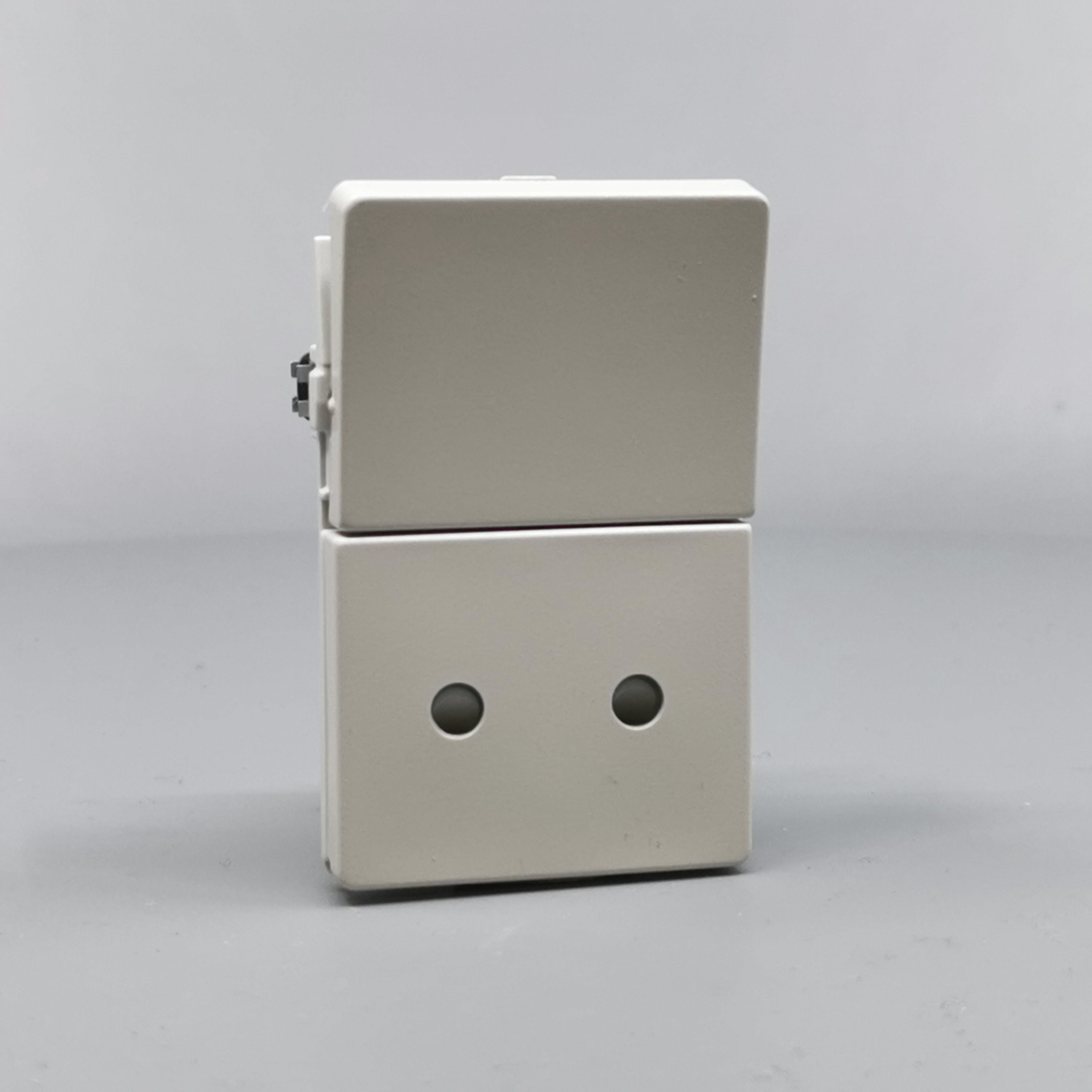 Fuga Stikkontakt 2-pol uden jord Lysegrå