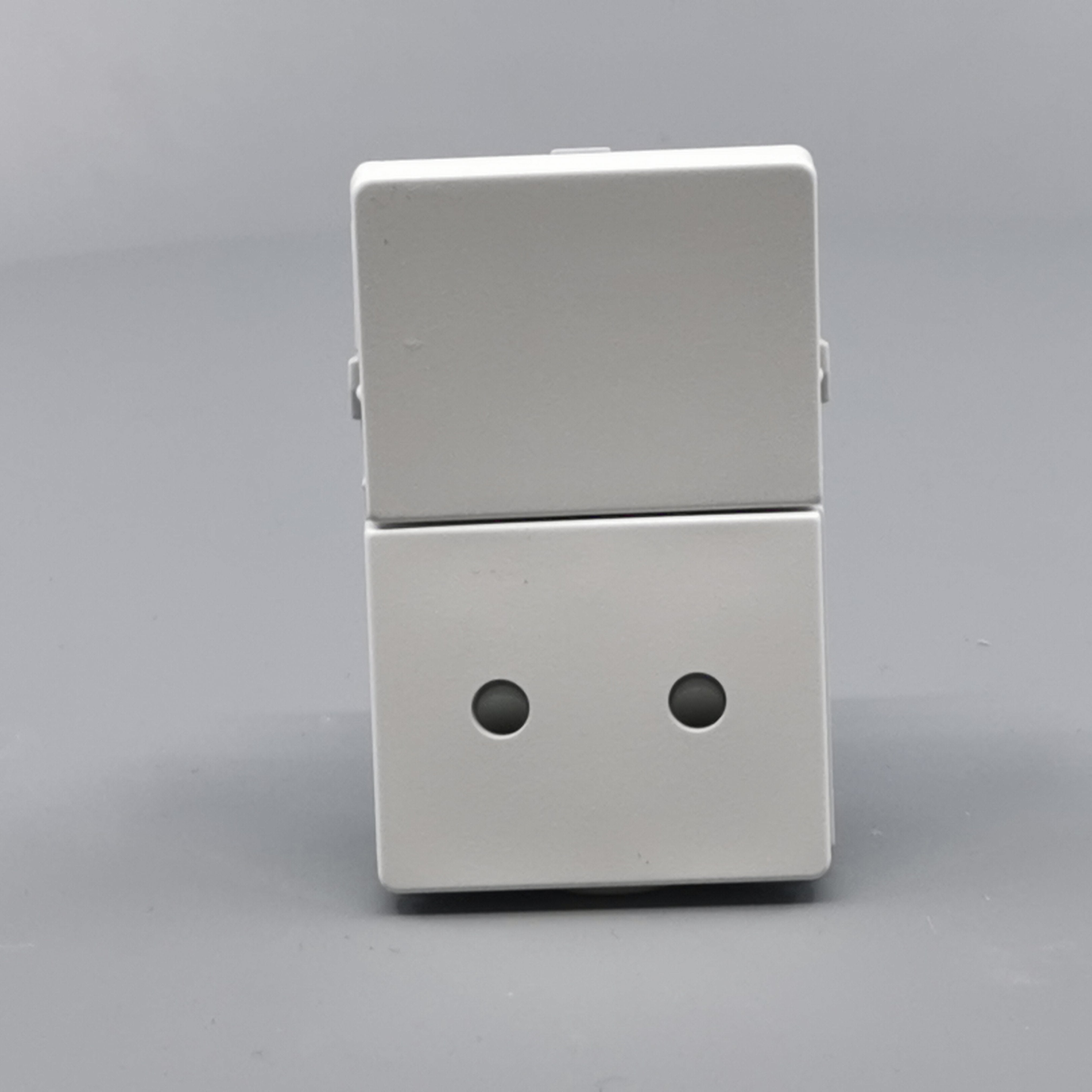 Fuga stikkontakt uden jord med afbryder 1½ modul 2-pol - hvid