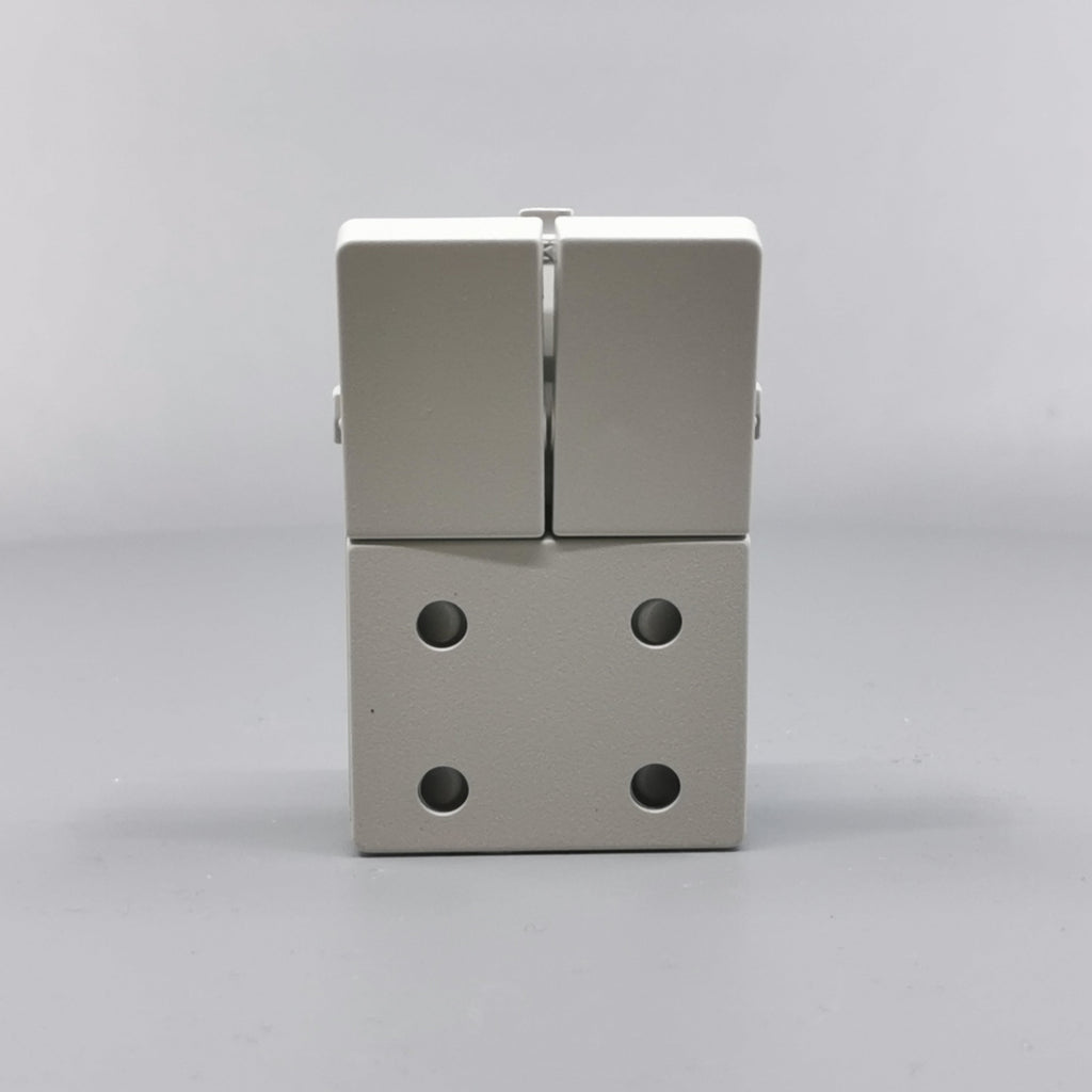 Fuga Stikkontakt dobbelt 2-pol lysegrå