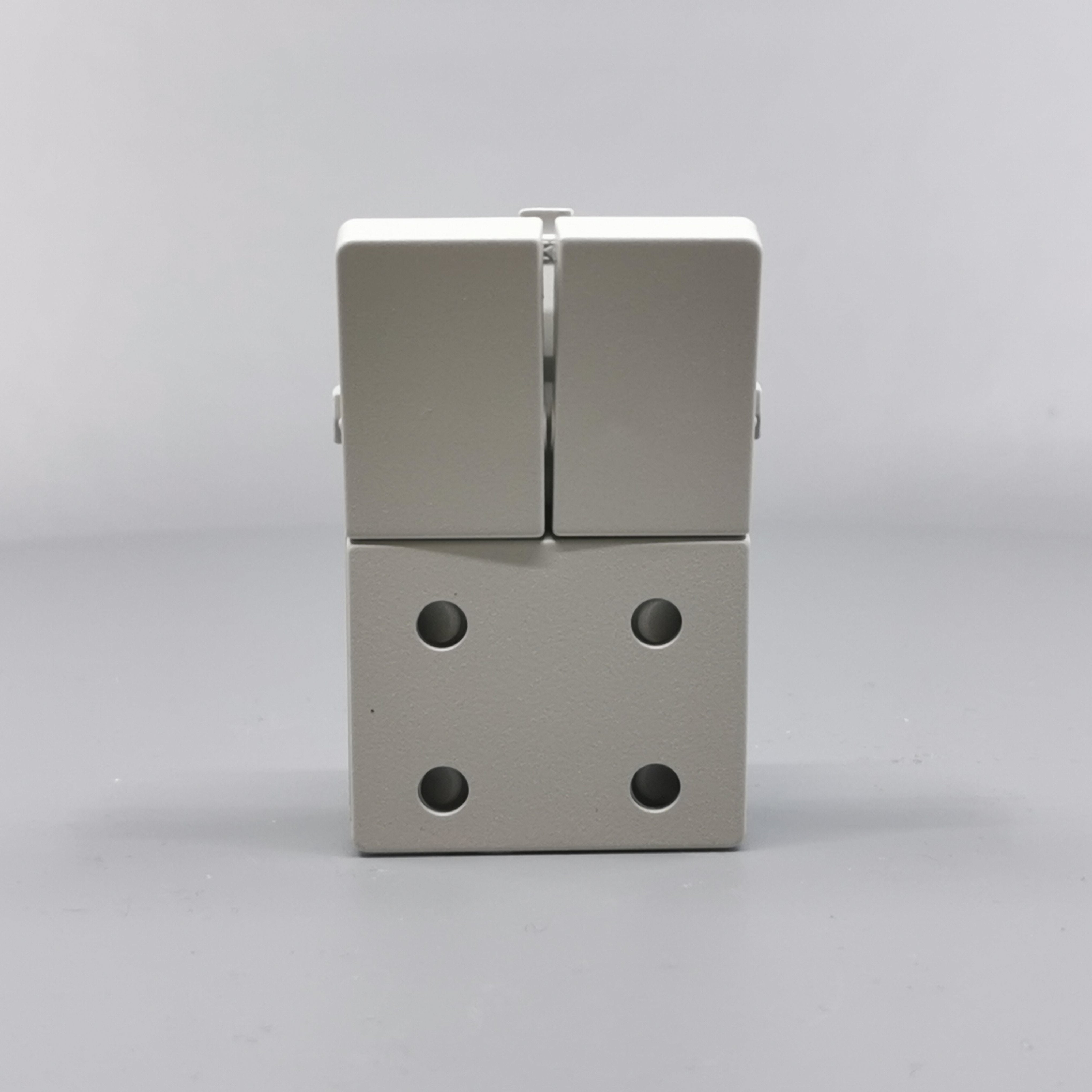 Fuga Stikkontakt dobbelt 2-pol lysegrå