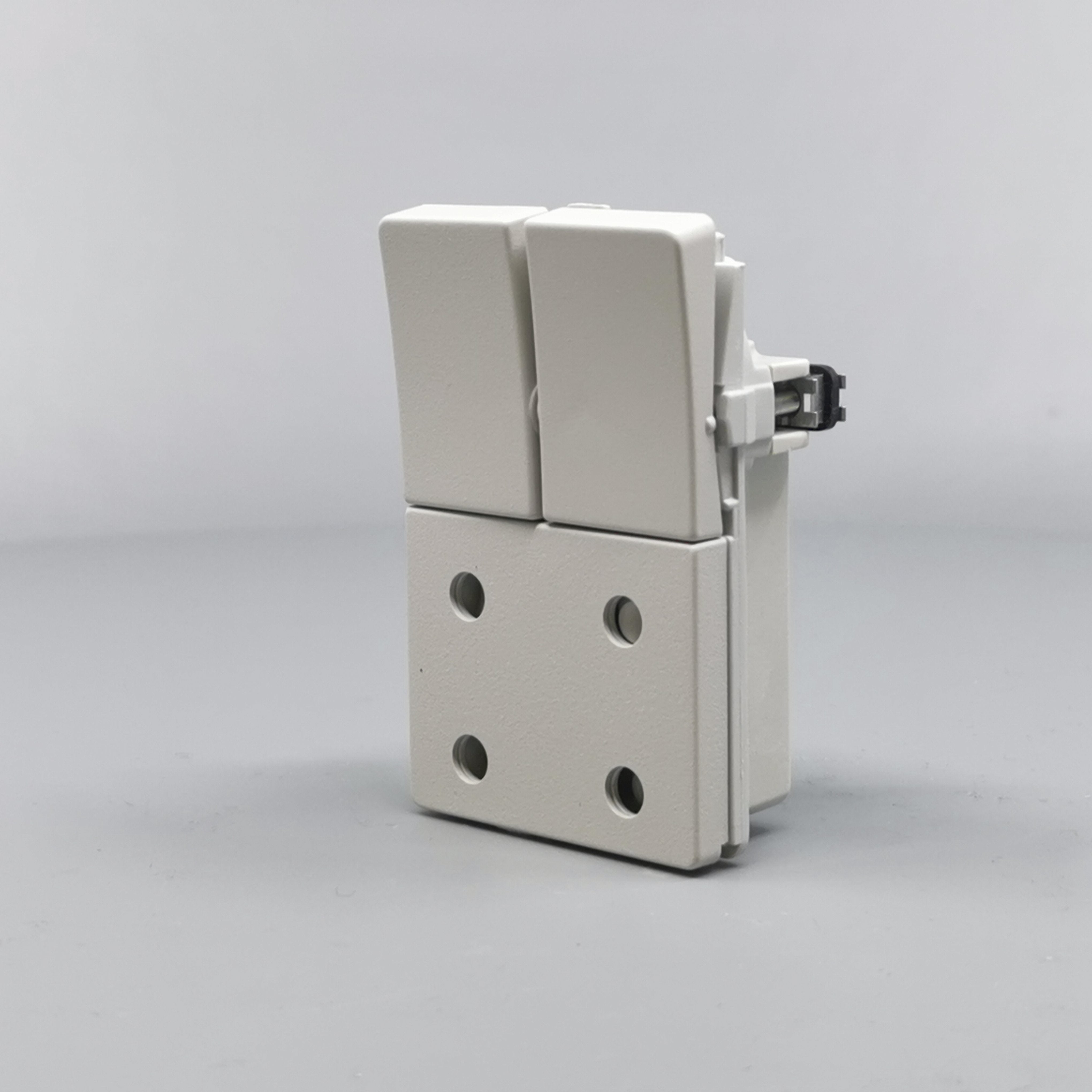 Fuga Stikkontakt dobbelt 2-pol lysegrå