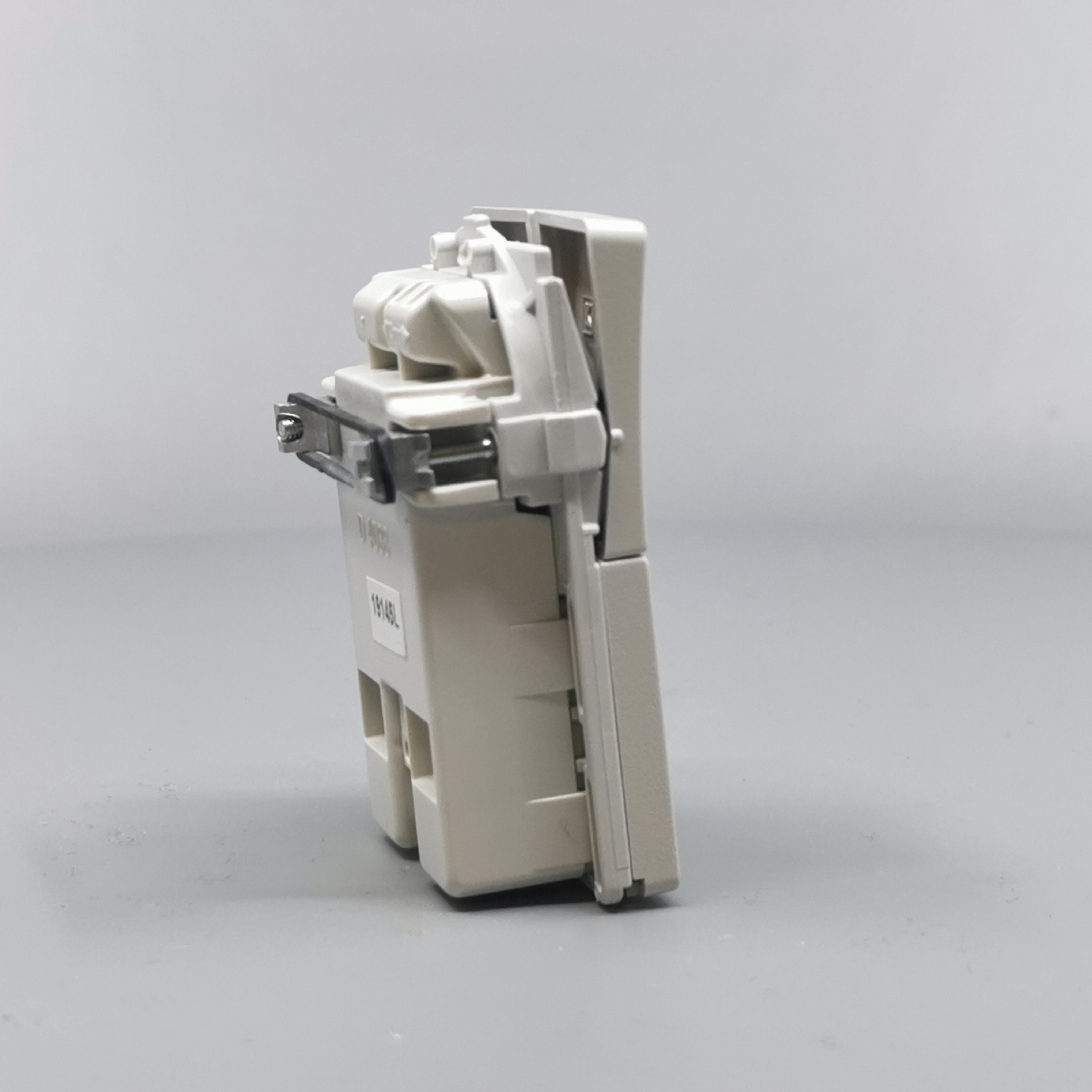 Fuga Stikkontakt dobbelt 2-pol lysegrå