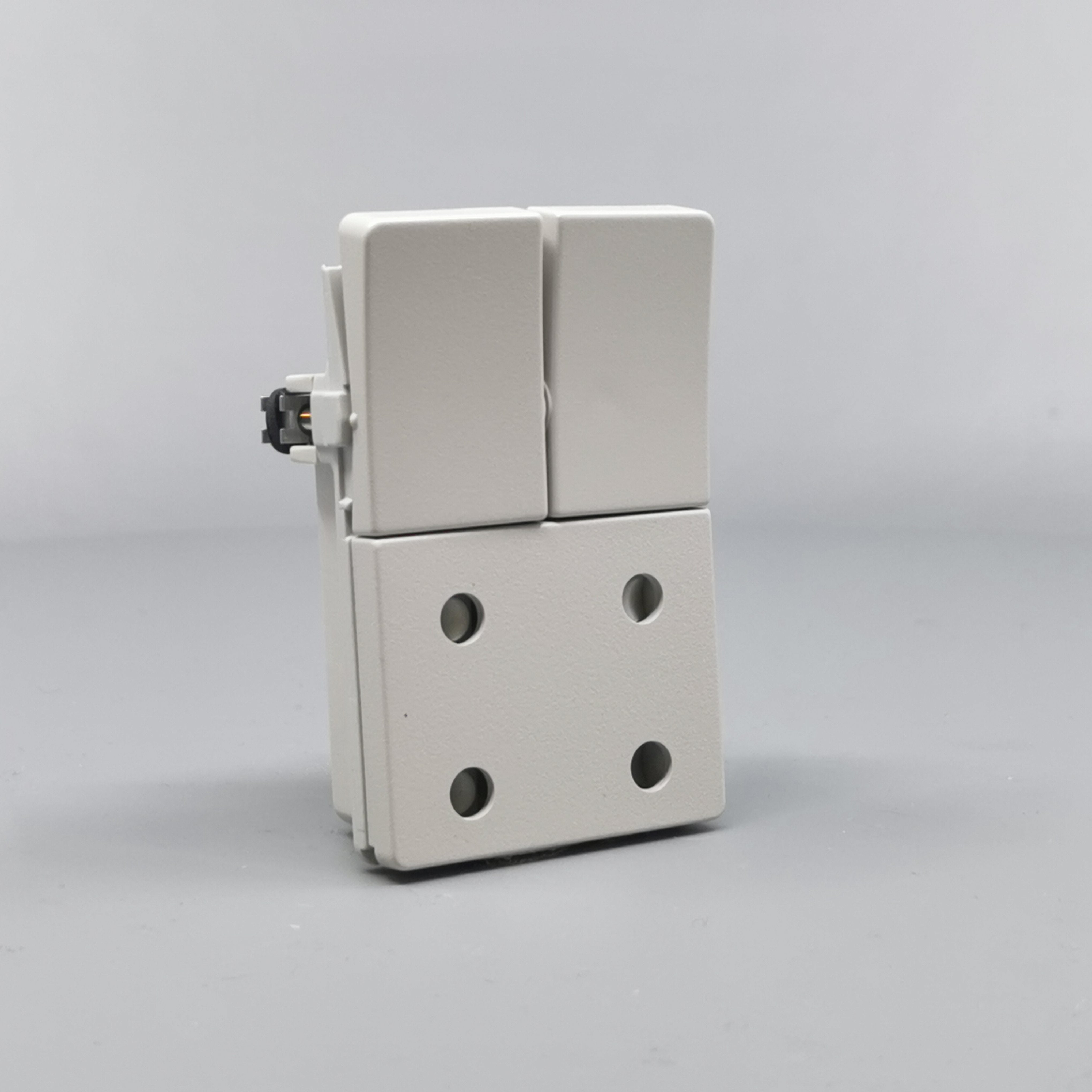 Fuga Stikkontakt dobbelt 2-pol lysegrå