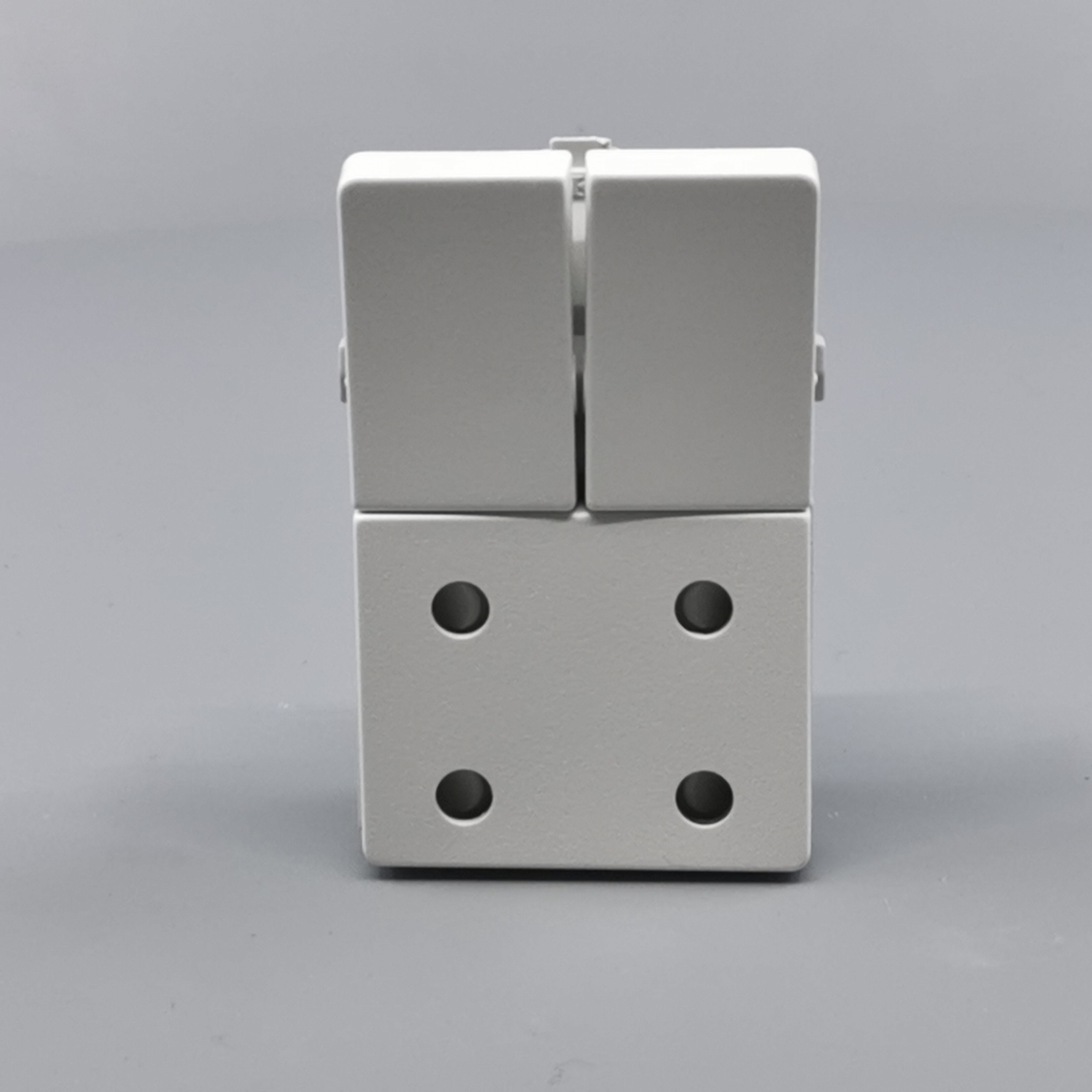 Fuga dobbelt stikkontakt med afbryder 1½ modul 2-pol - hvid