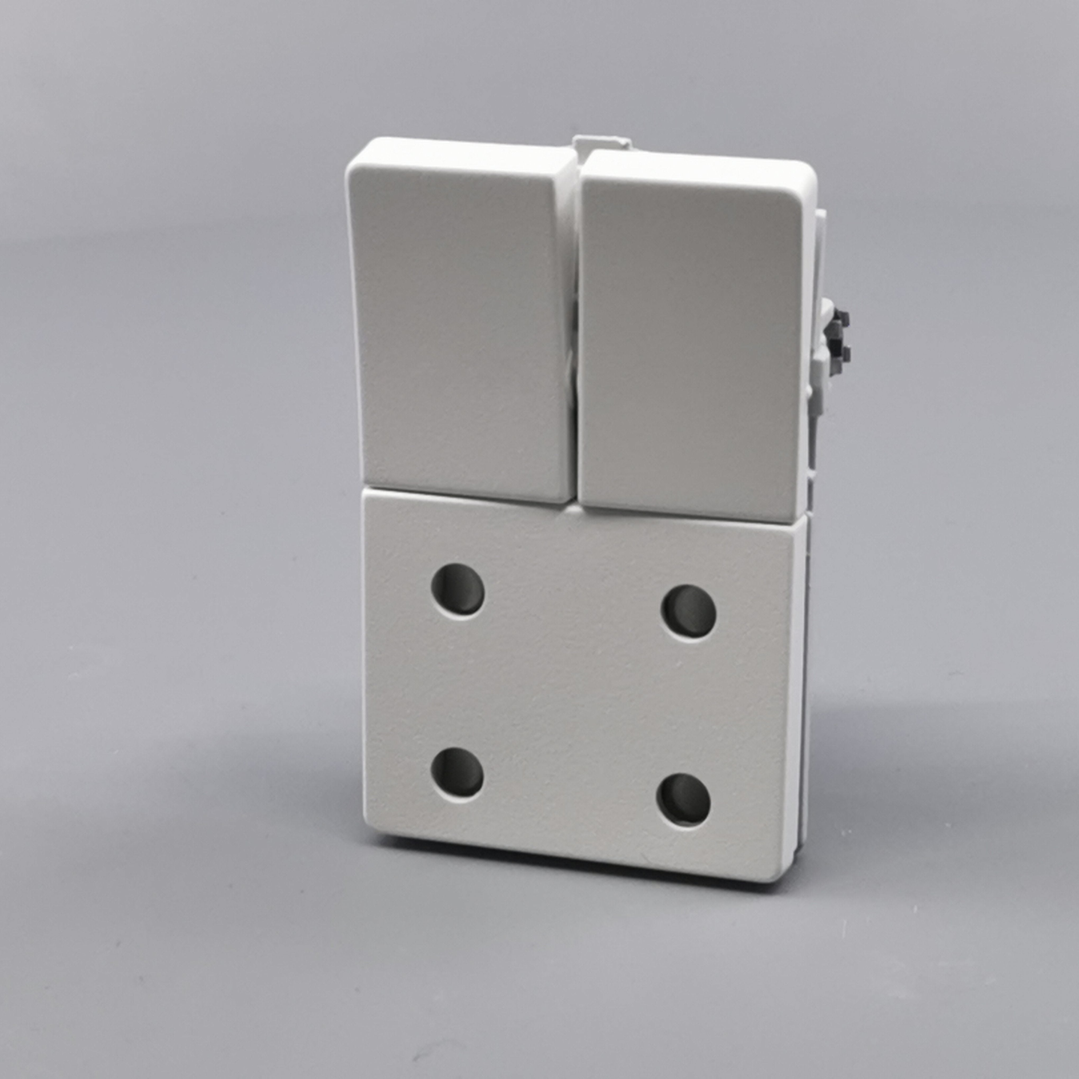 Fuga dobbelt stikkontakt med afbryder 1½ modul 2-pol - hvid