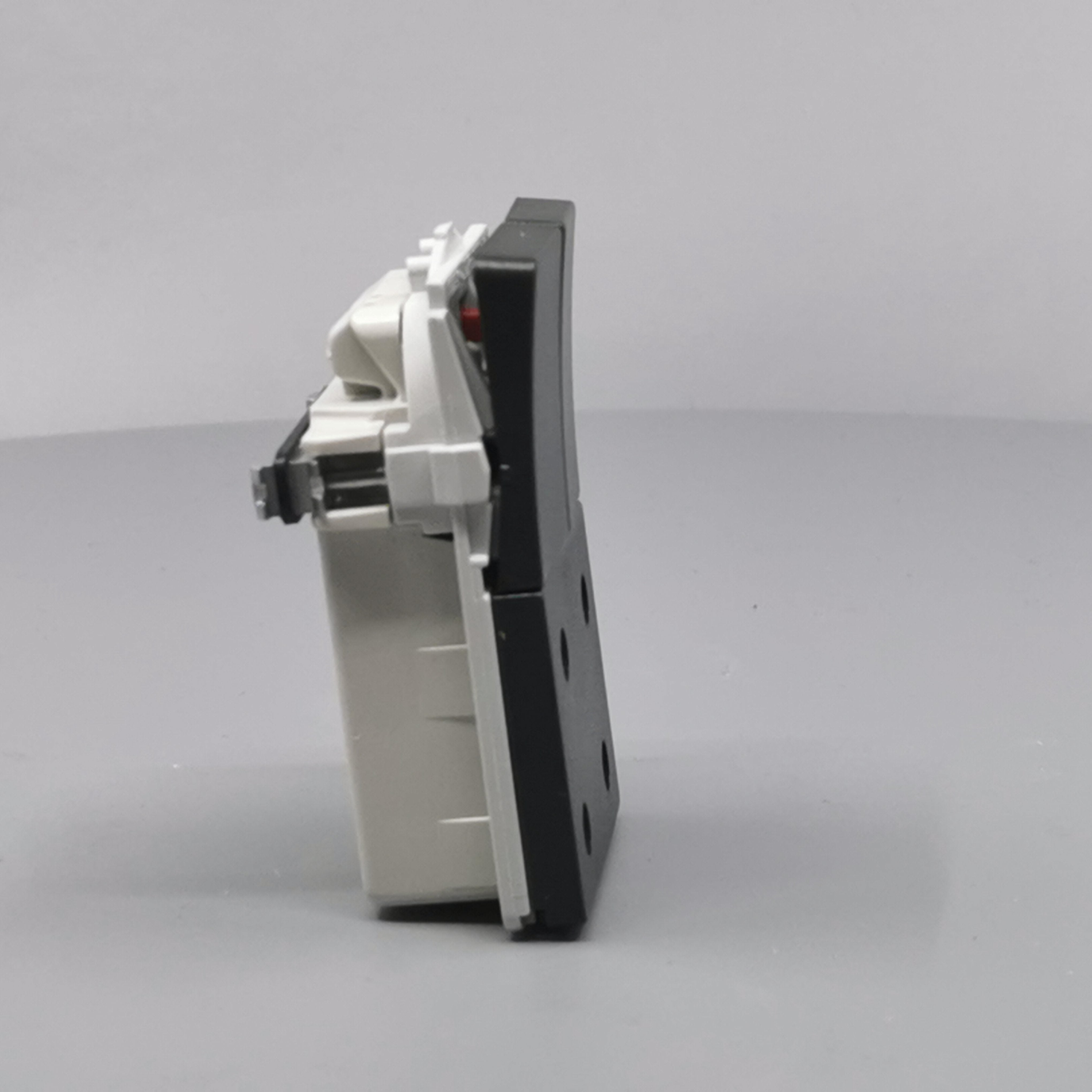 Fuga Stikkontakt dobbelt 2-pol koksgrå