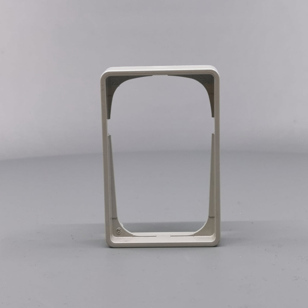 LK Fuga ramme Baseline 50 1½m 14mm høj - lysegrå