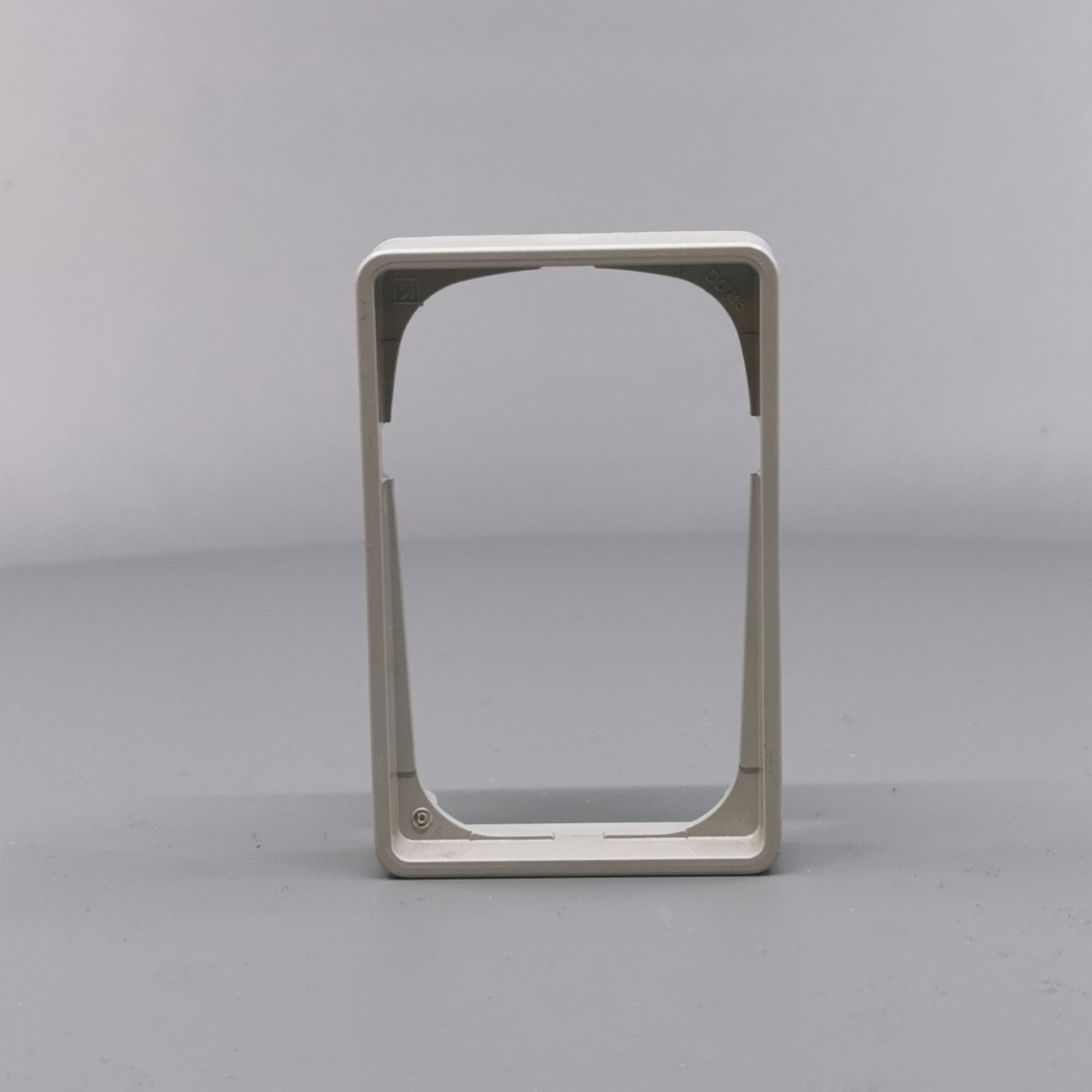 LK Fuga ramme Baseline 50 1½m 14mm høj - lysegrå