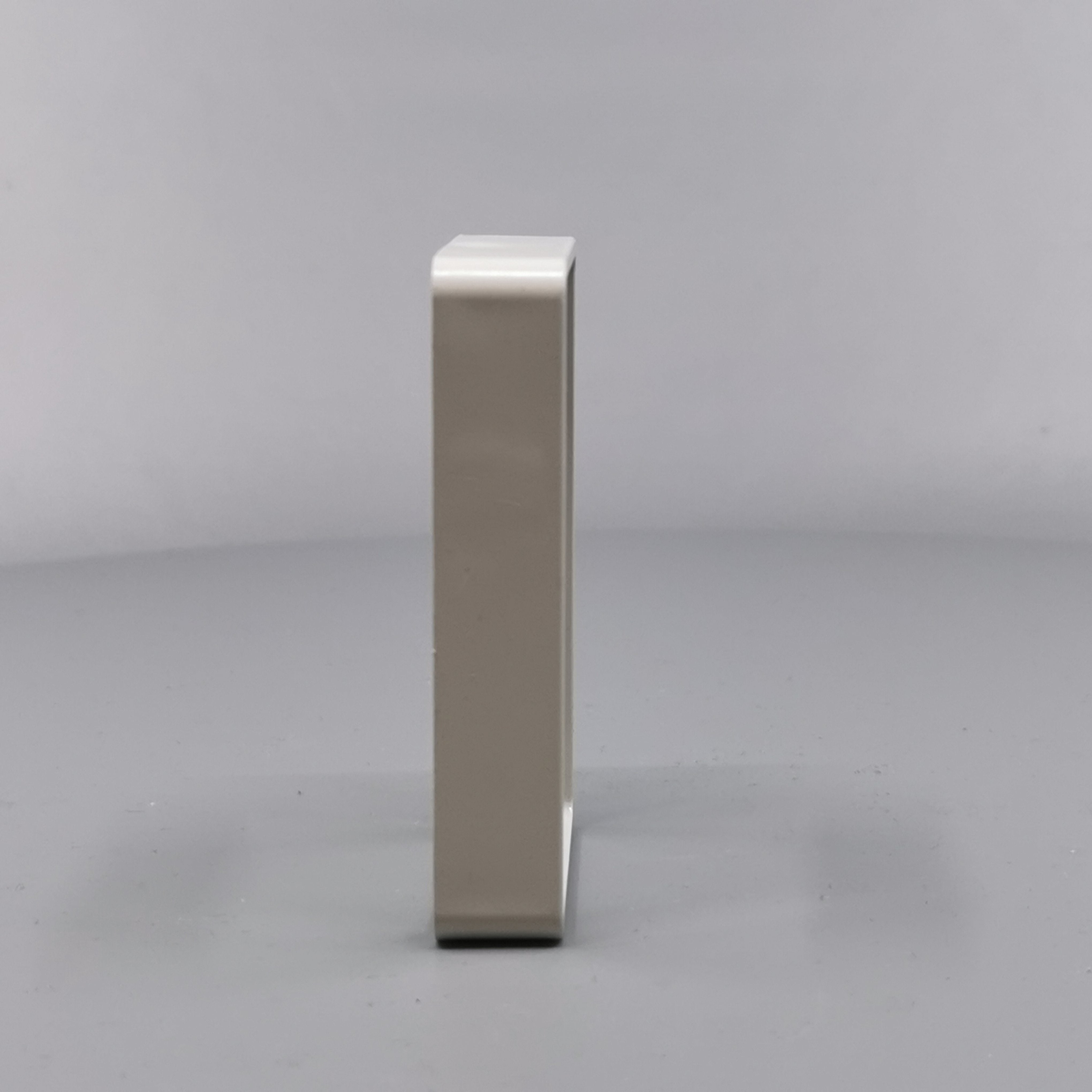 LK Fuga ramme Baseline 50 1½m 14mm høj - lysegrå