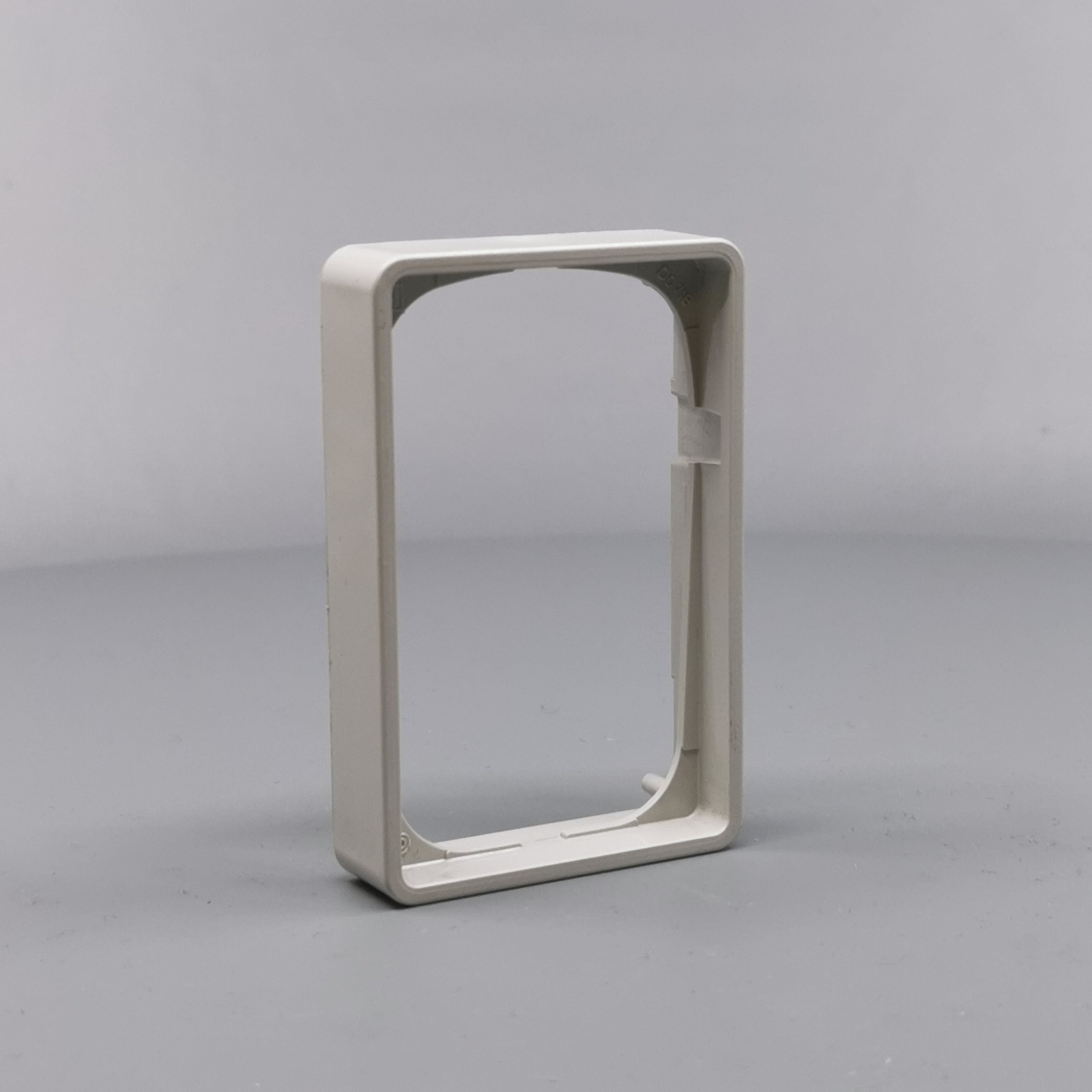 LK Fuga ramme Baseline 50 1½m 14mm høj - lysegrå