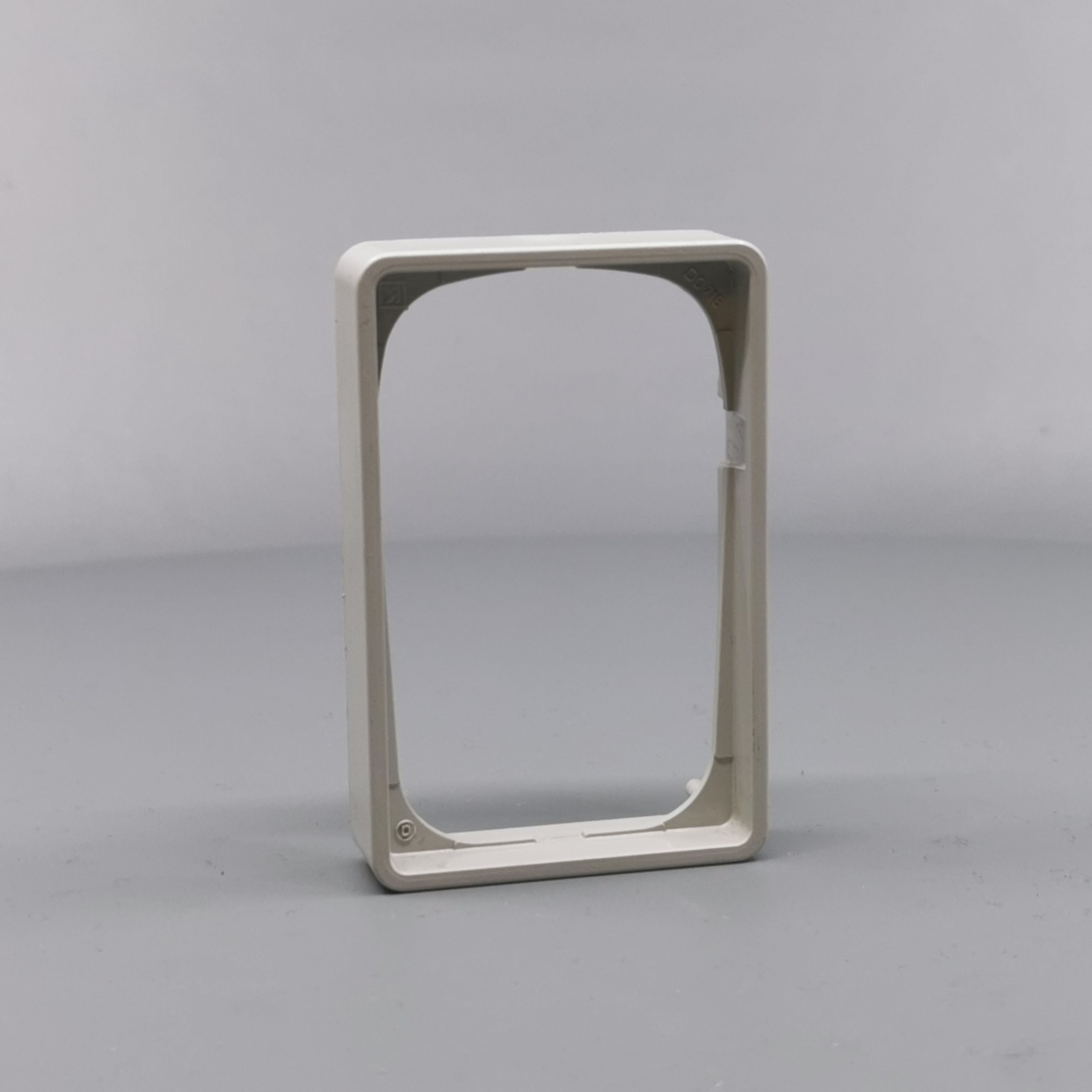 LK Fuga ramme Baseline 50 1½m 14mm høj - lysegrå