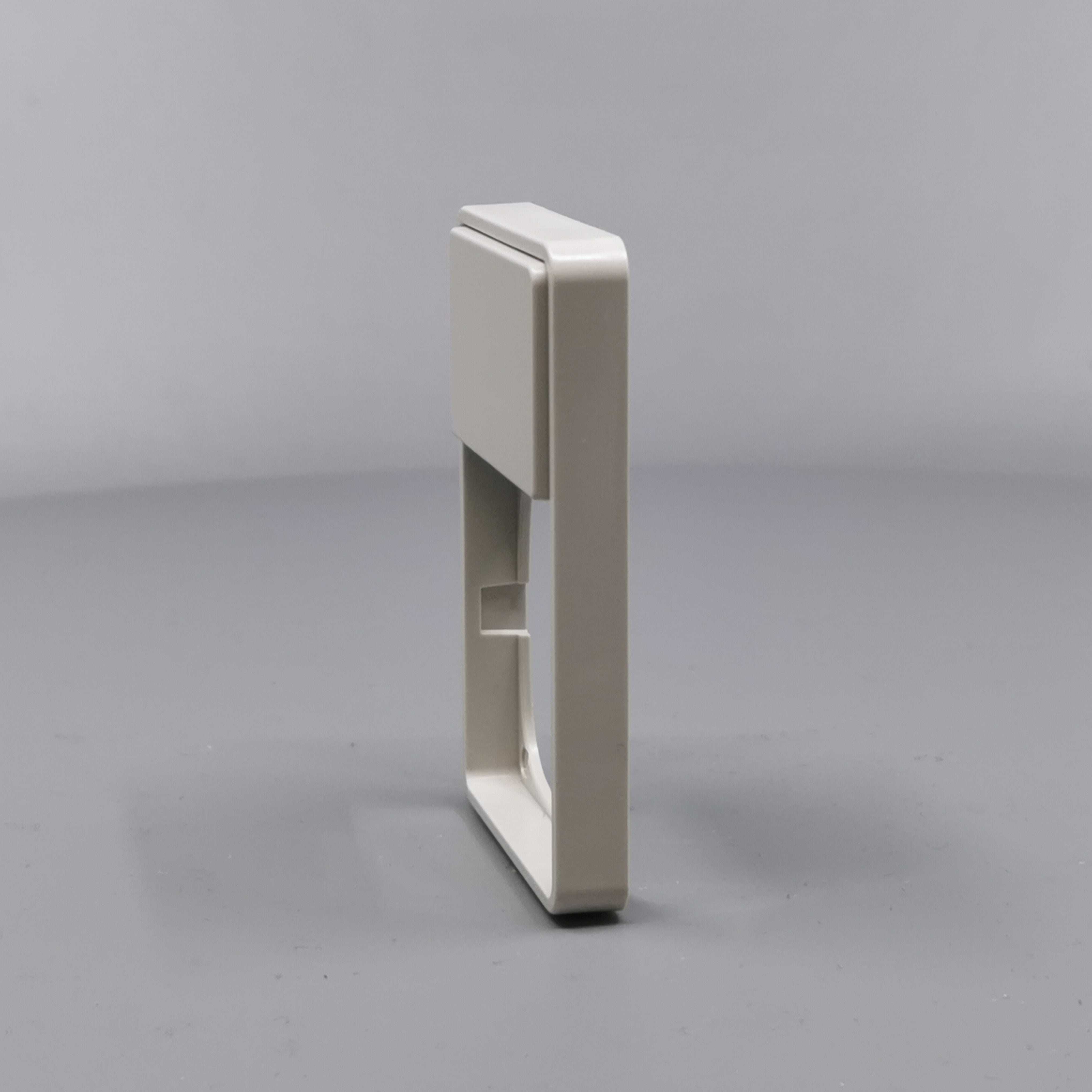 LK Fuga ramme Baseline 50 1½m m. tekstfelt - lysegrå