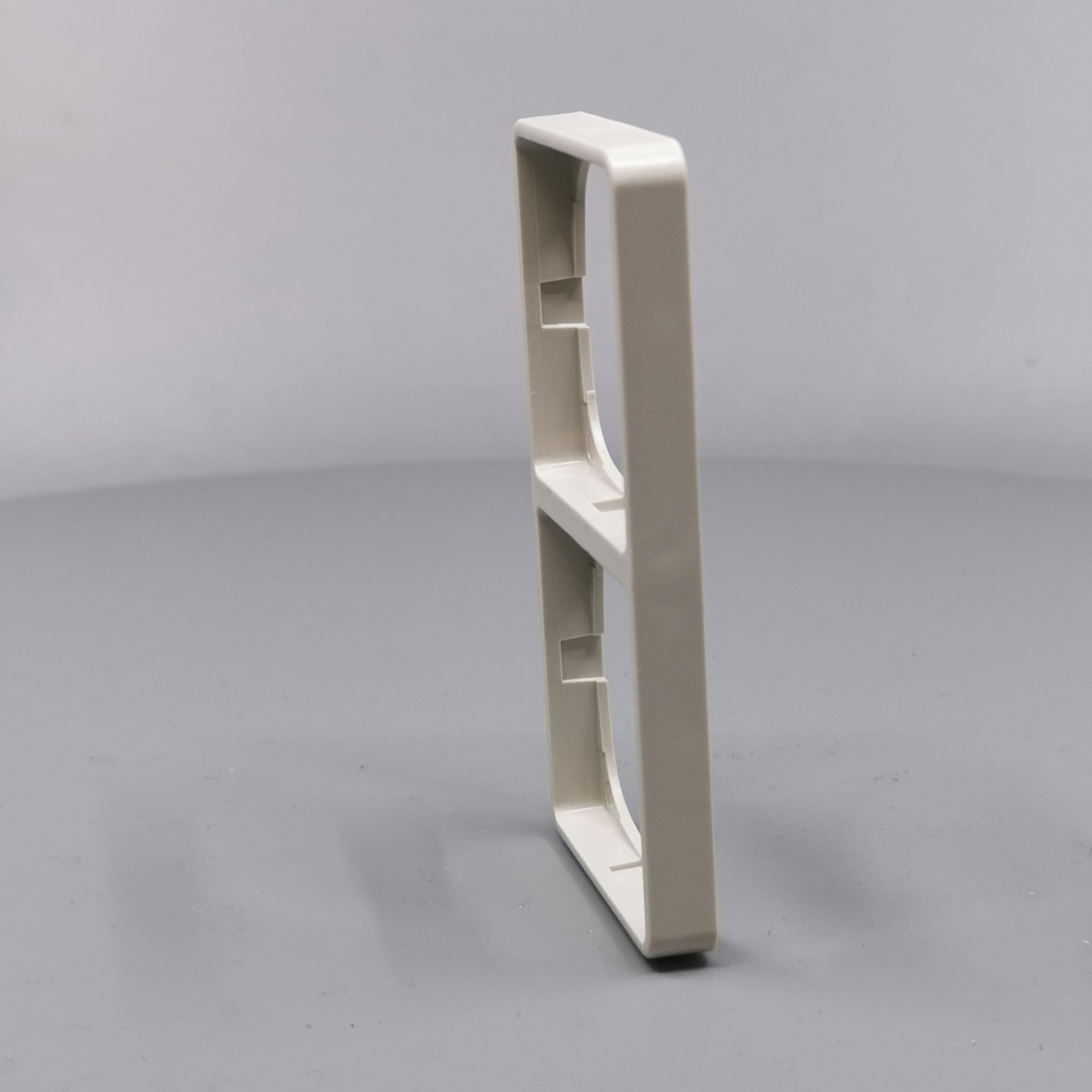 LK Fuga ramme Baseline 50 2m lodret - lysegrå