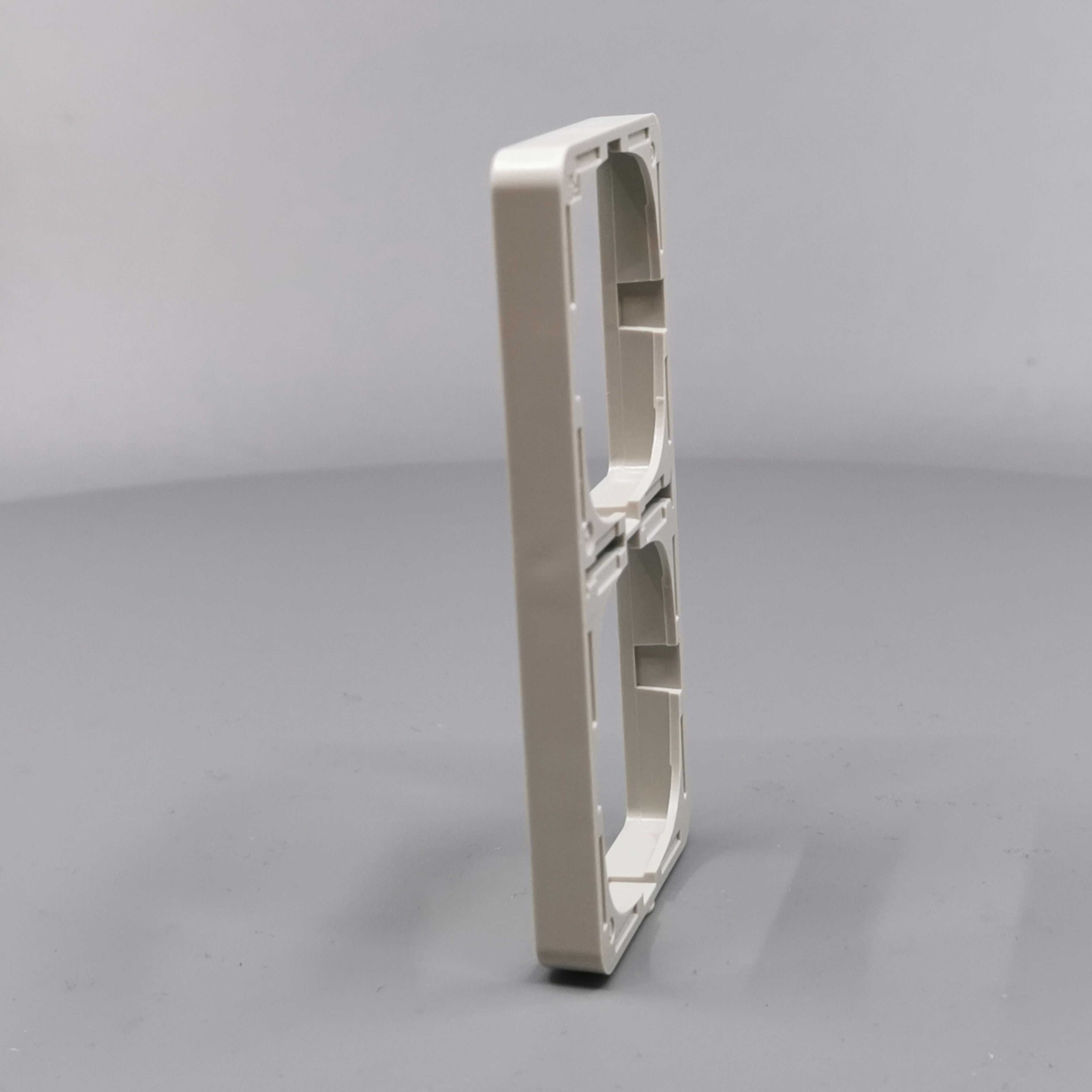 LK Fuga ramme Baseline 50 2m lodret - lysegrå