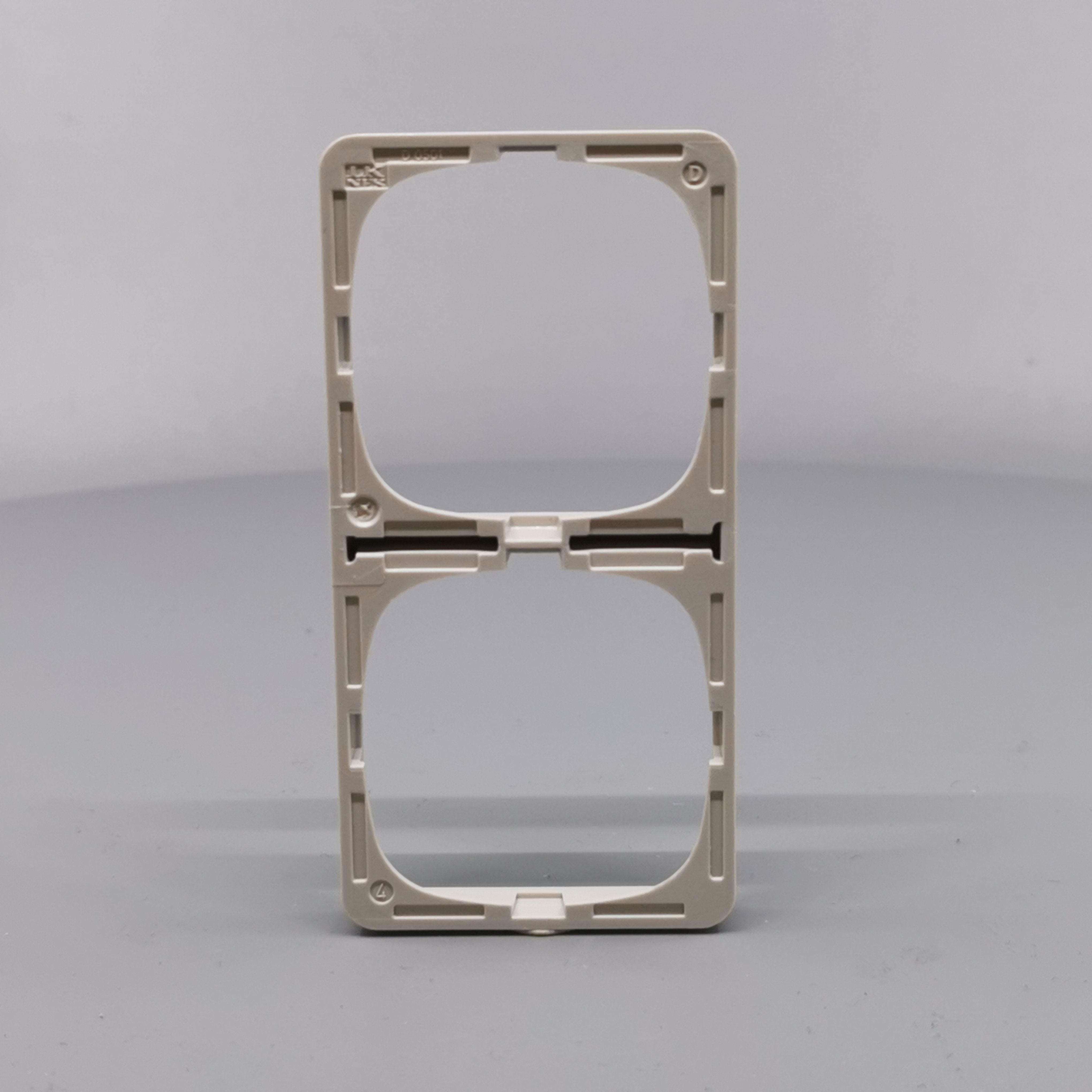 LK Fuga ramme Baseline 50 2m lodret - lysegrå