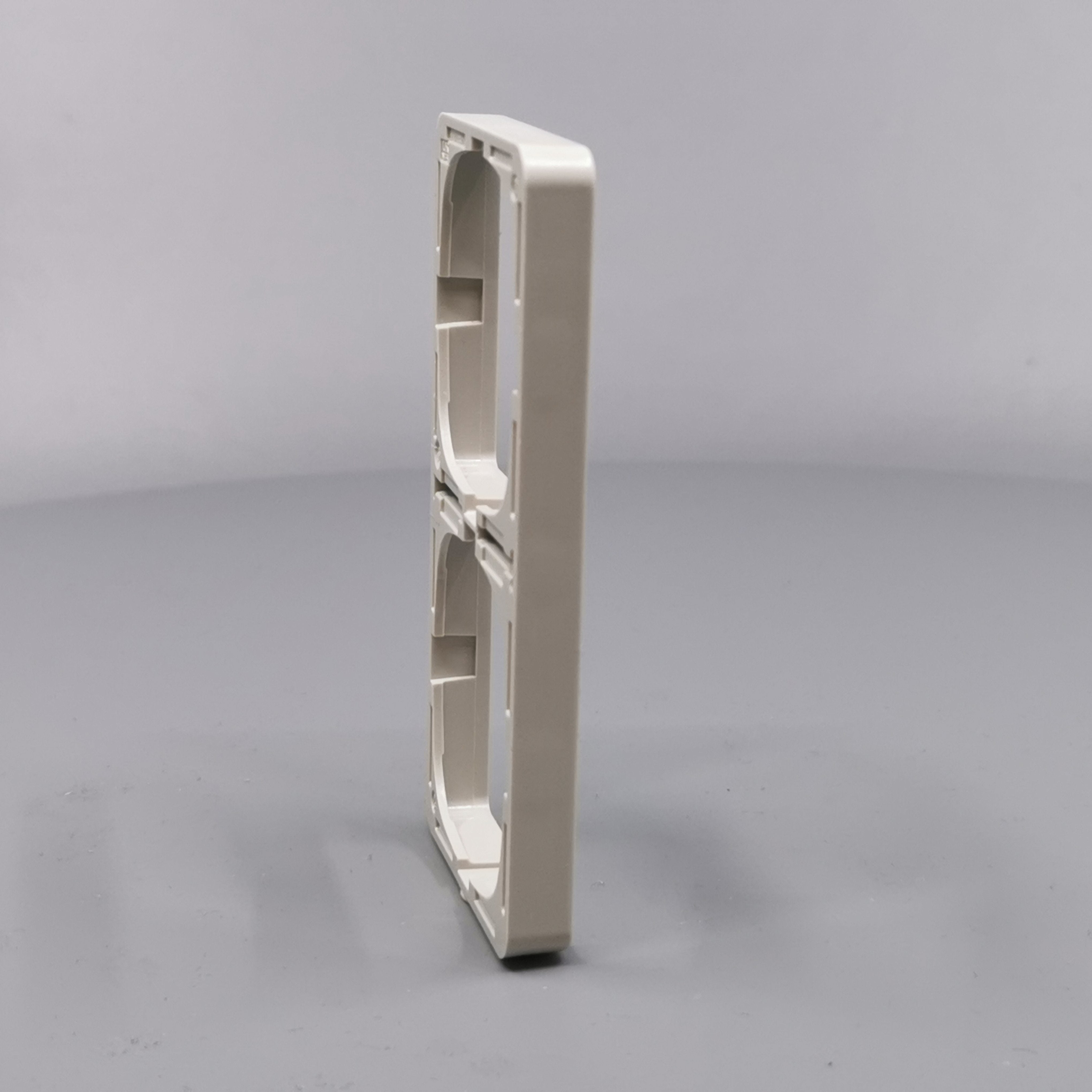 LK Fuga ramme Baseline 50 2m lodret - lysegrå