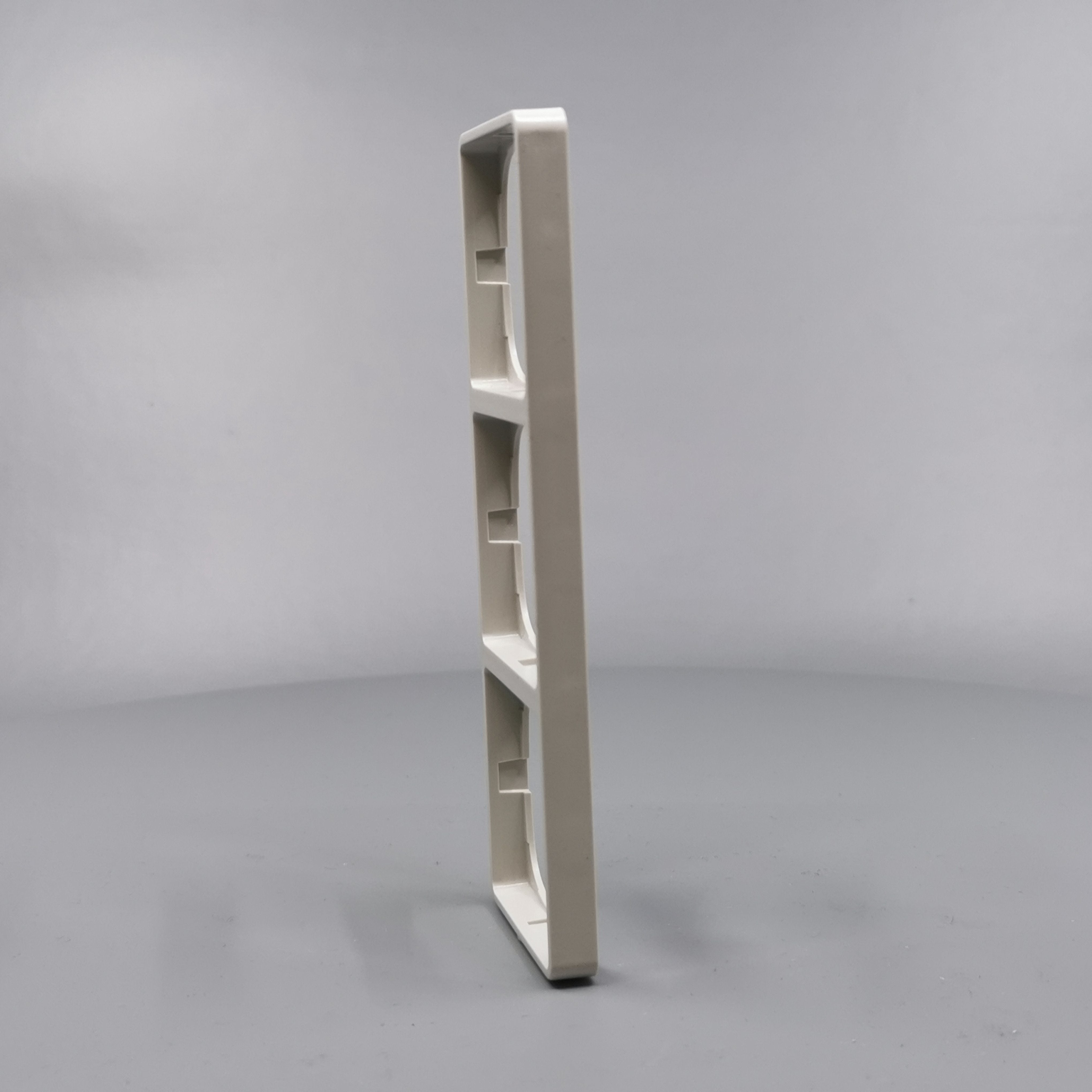 LK Fuga ramme Baseline 50 3m - lysegrå