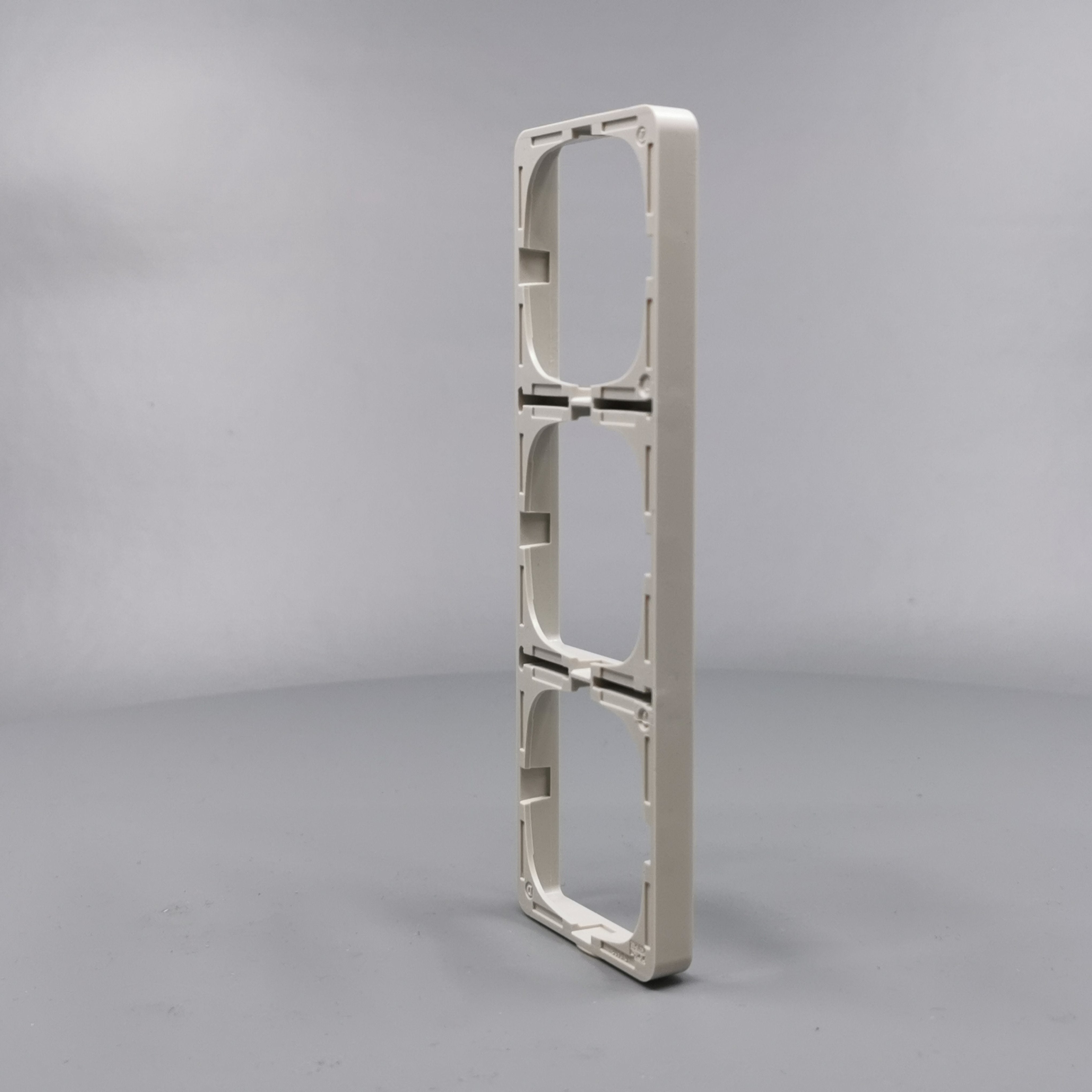 LK Fuga ramme Baseline 50 3m - lysegrå