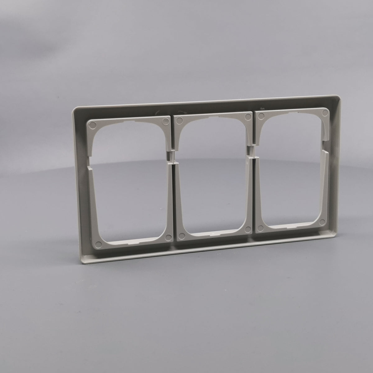 LK Fuga ramme Baseline 63 3x1½m - lysegrå (360° frame 12)