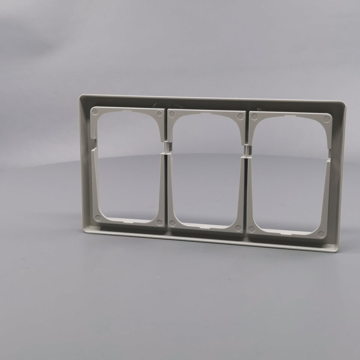 LK Fuga ramme Baseline 63 3x1½m - lysegrå (360° frame 14)