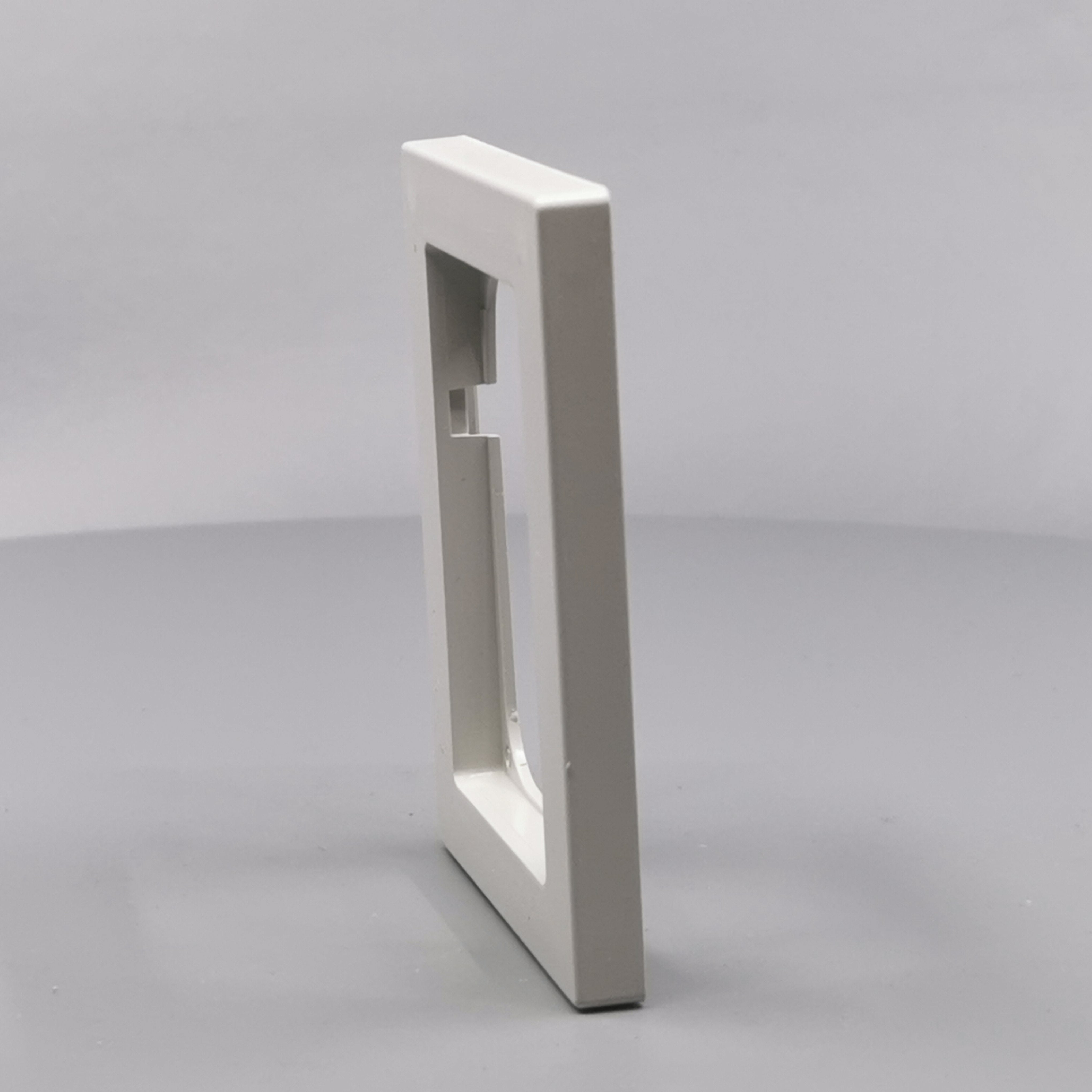 LK Fuga ramme Baseline 68 1½m symmetrisk - lysegrå