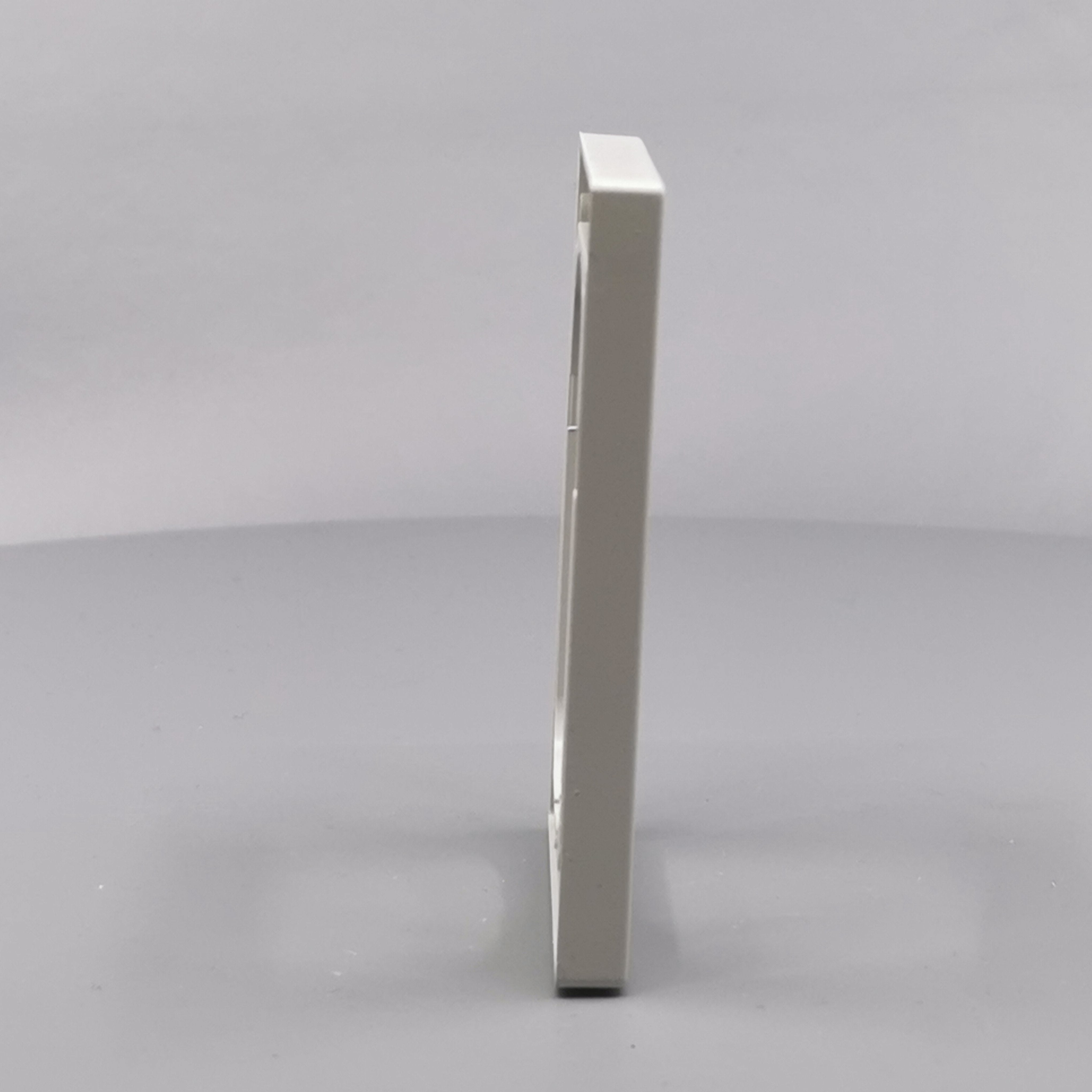 LK Fuga ramme Baseline 68 1½m symmetrisk - lysegrå