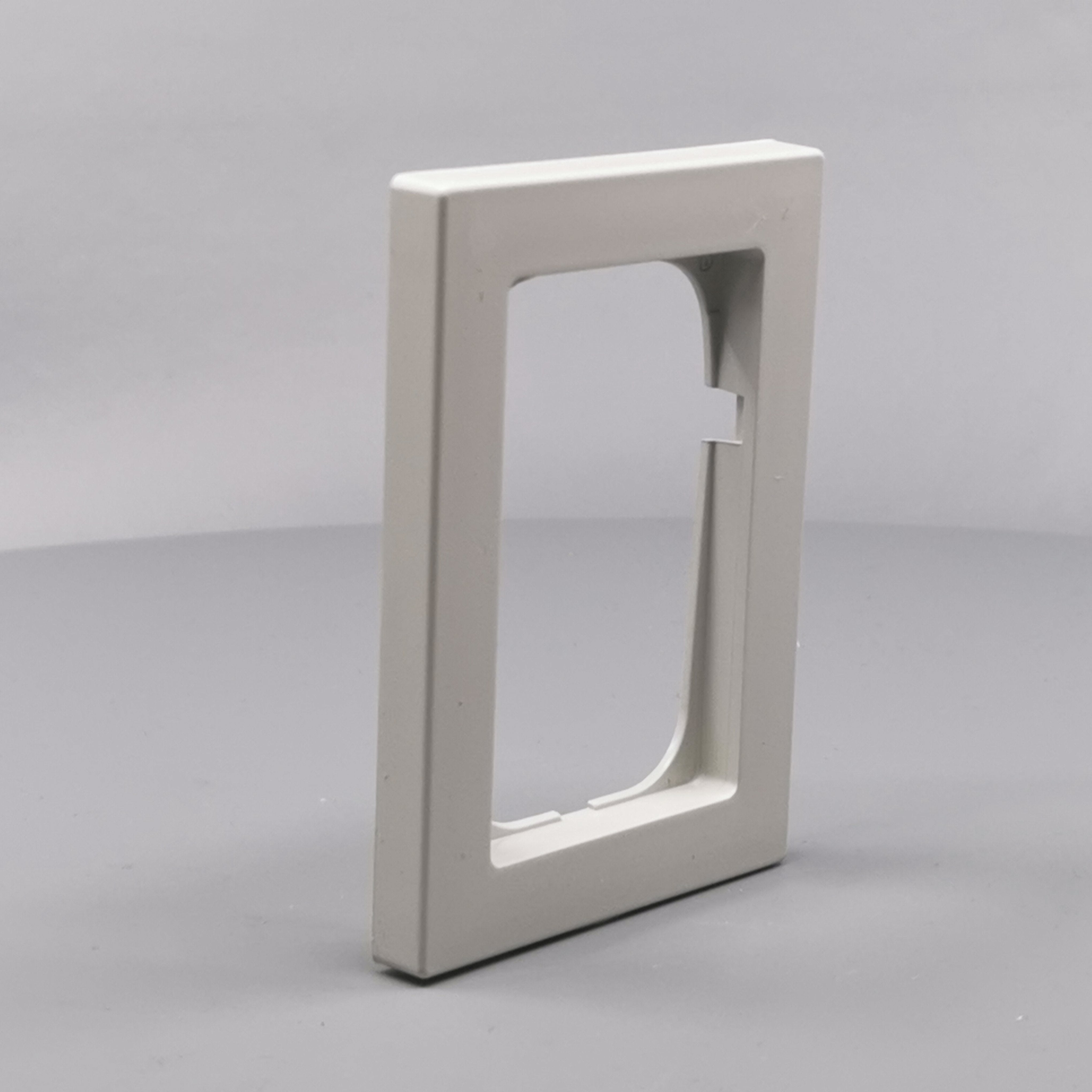 LK Fuga ramme Baseline 68 1½m symmetrisk - lysegrå