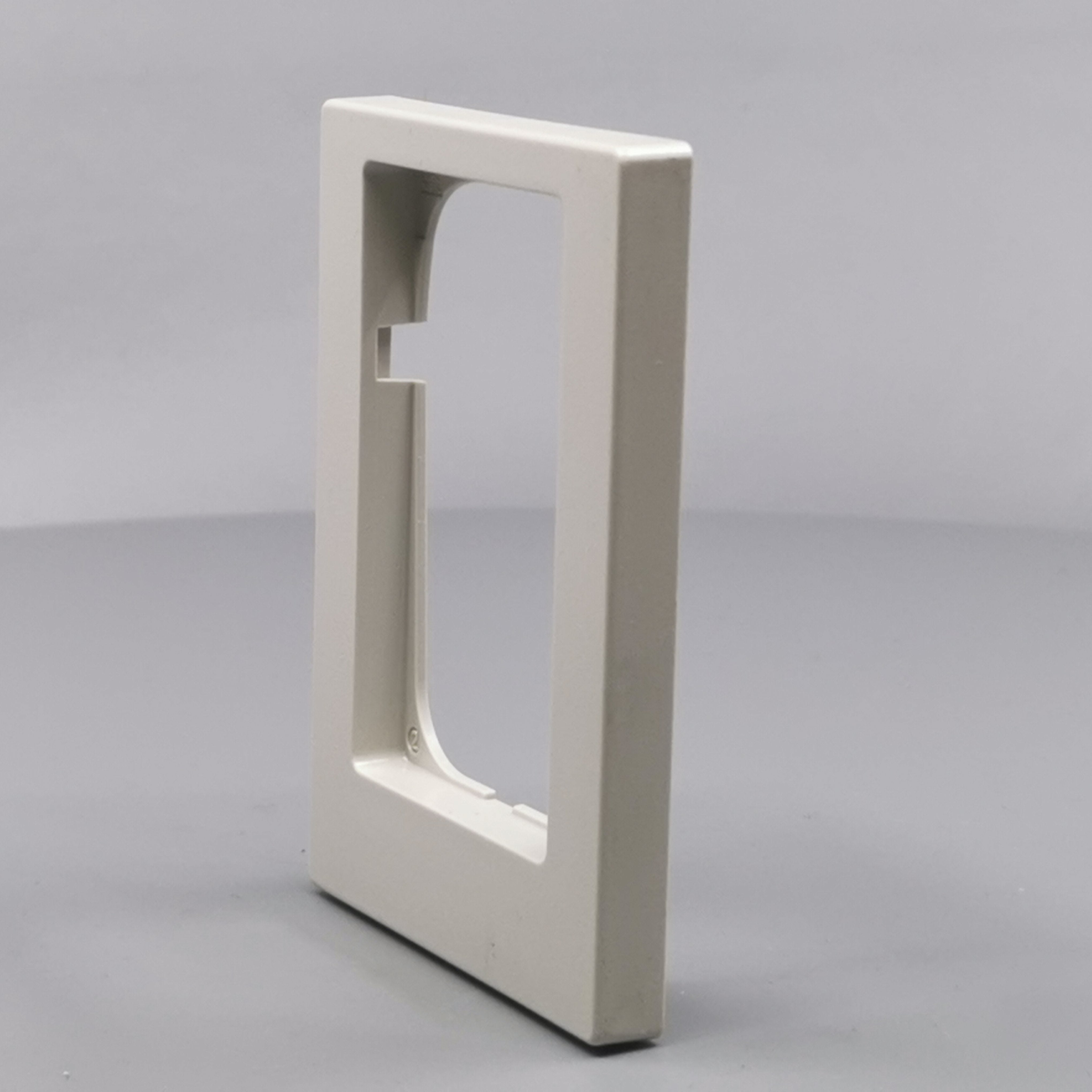 LK Fuga ramme Baseline 68 1½m asymmetrisk - lysegrå