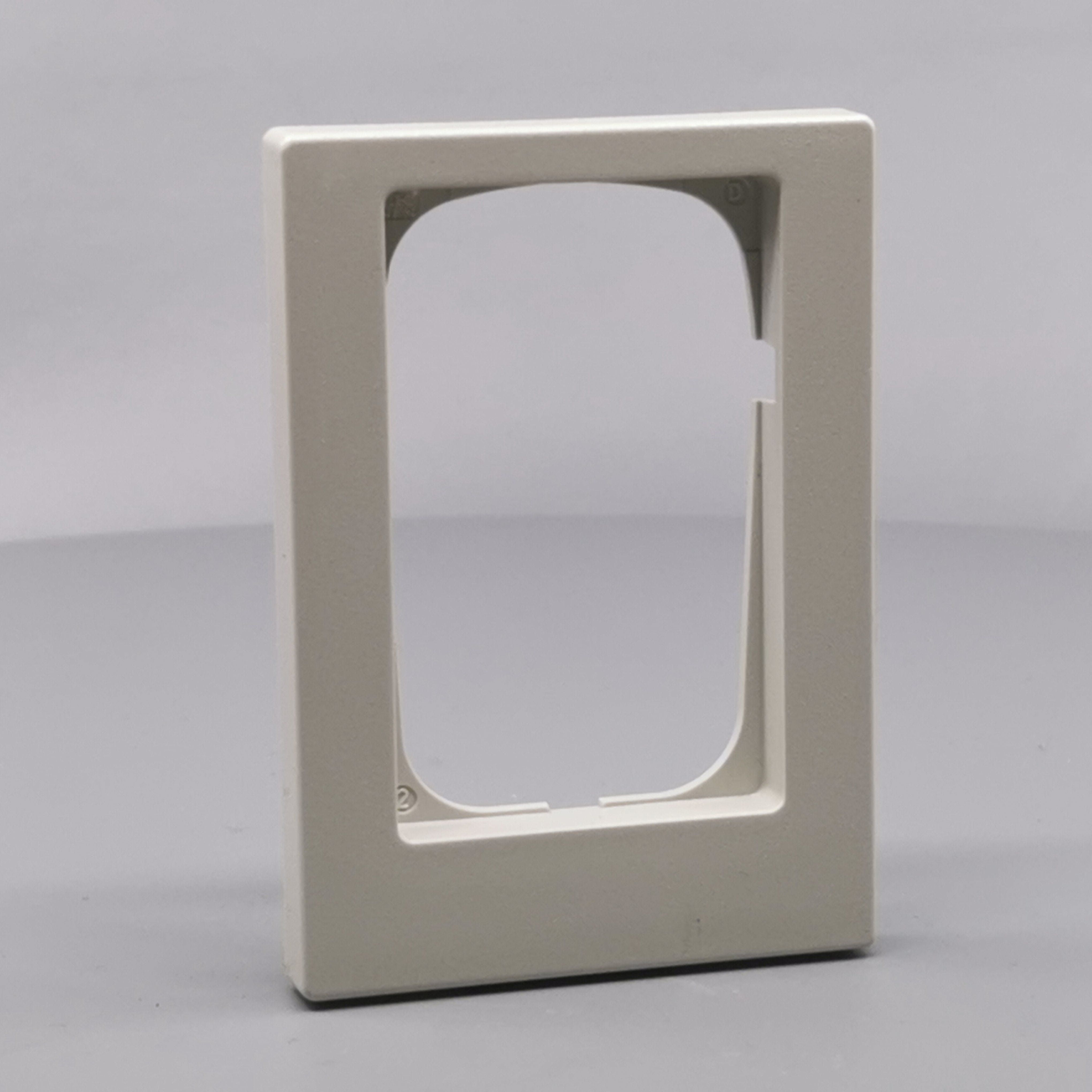 LK Fuga ramme Baseline 68 1½m asymmetrisk - lysegrå