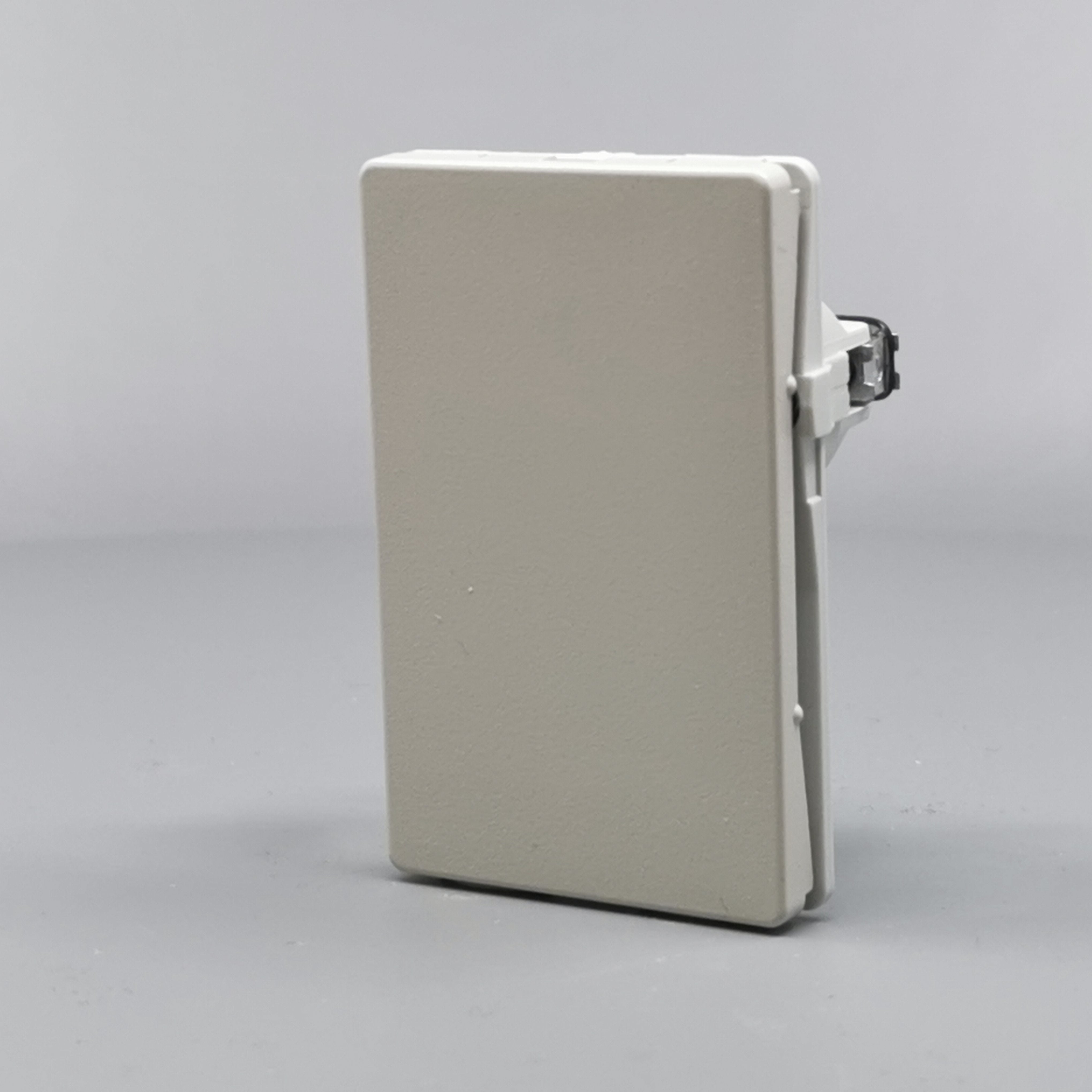 Fuga 1½ modul blænddæksel lysegrå